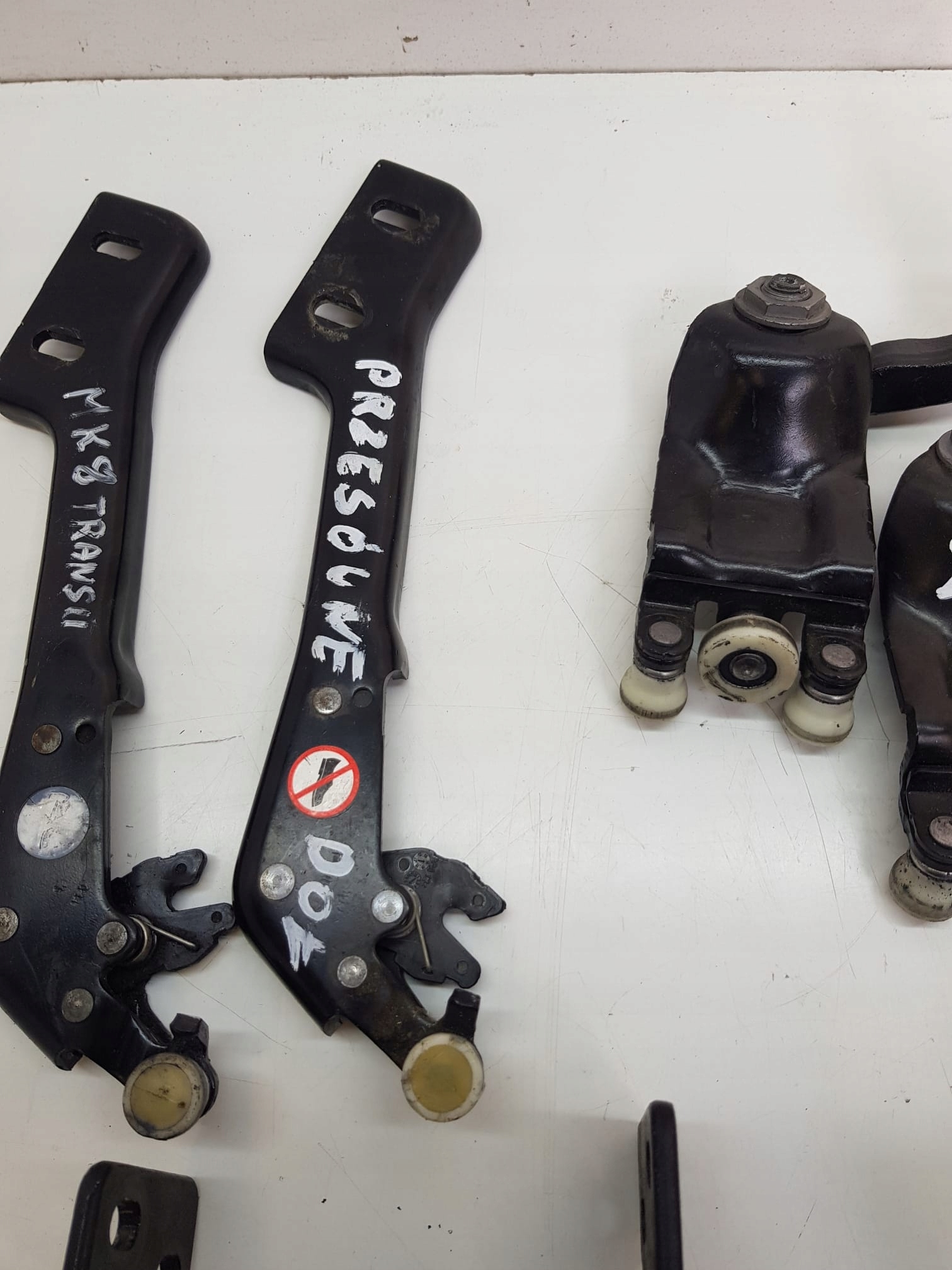 ROLKI DRZWI PRZESUWNYCH FORD TRANSIT MK8 Producent czesci Ford OE