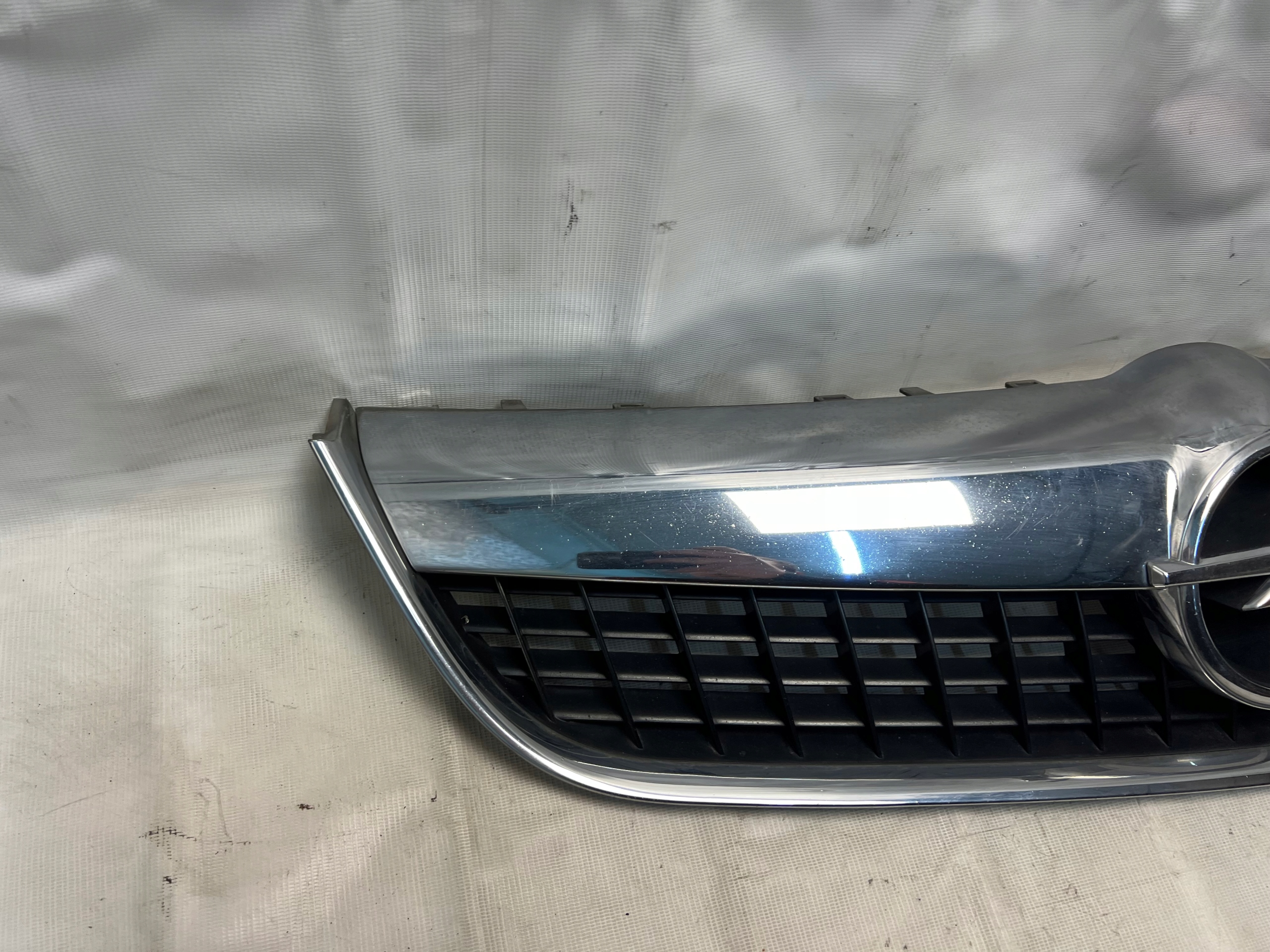 Opel Vectra Kühlergrill FRONTGRILL Kühlergitter 13197512 - Thumbnail 4