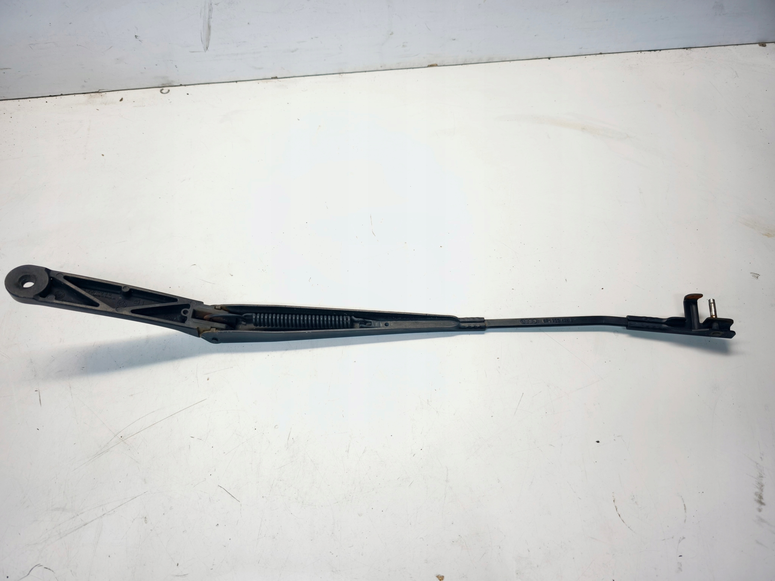 wiper arm left front AUDI A3 8P 8P1955409B