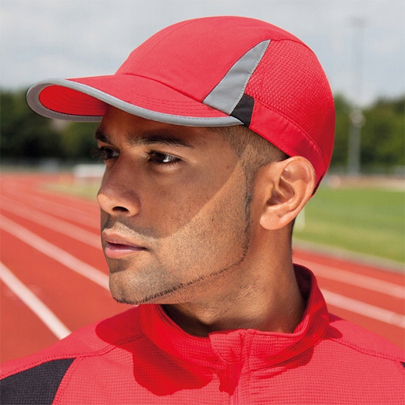 CZAPKA SPORTOWA BEJSBOLÓWKA DO BIEGANIA Z DASZKIEM ODBLASKOWA CZERWONA Rozmiar uniwersalny