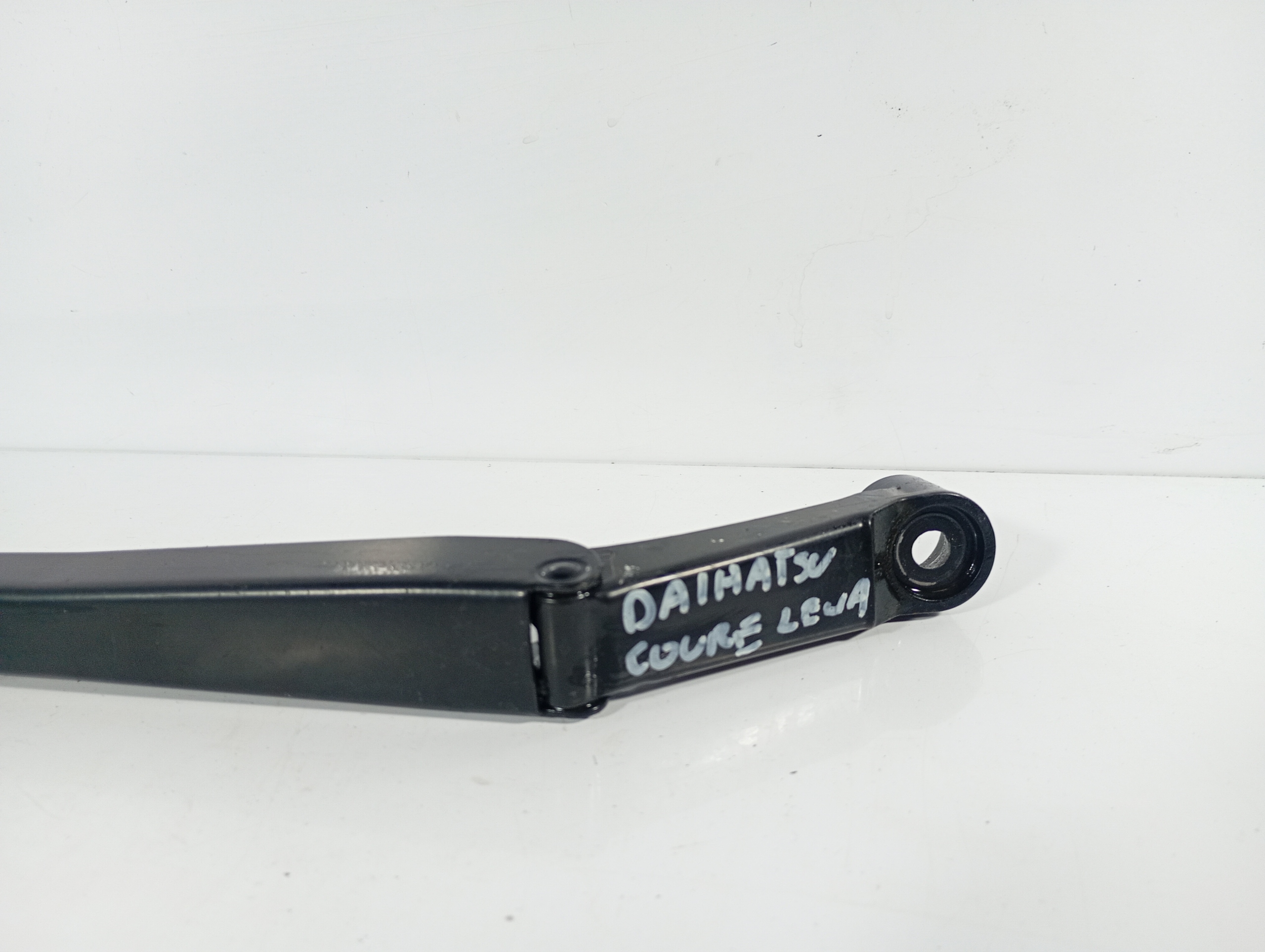 DAIHATSU CUORE 03-07 wiper arm left