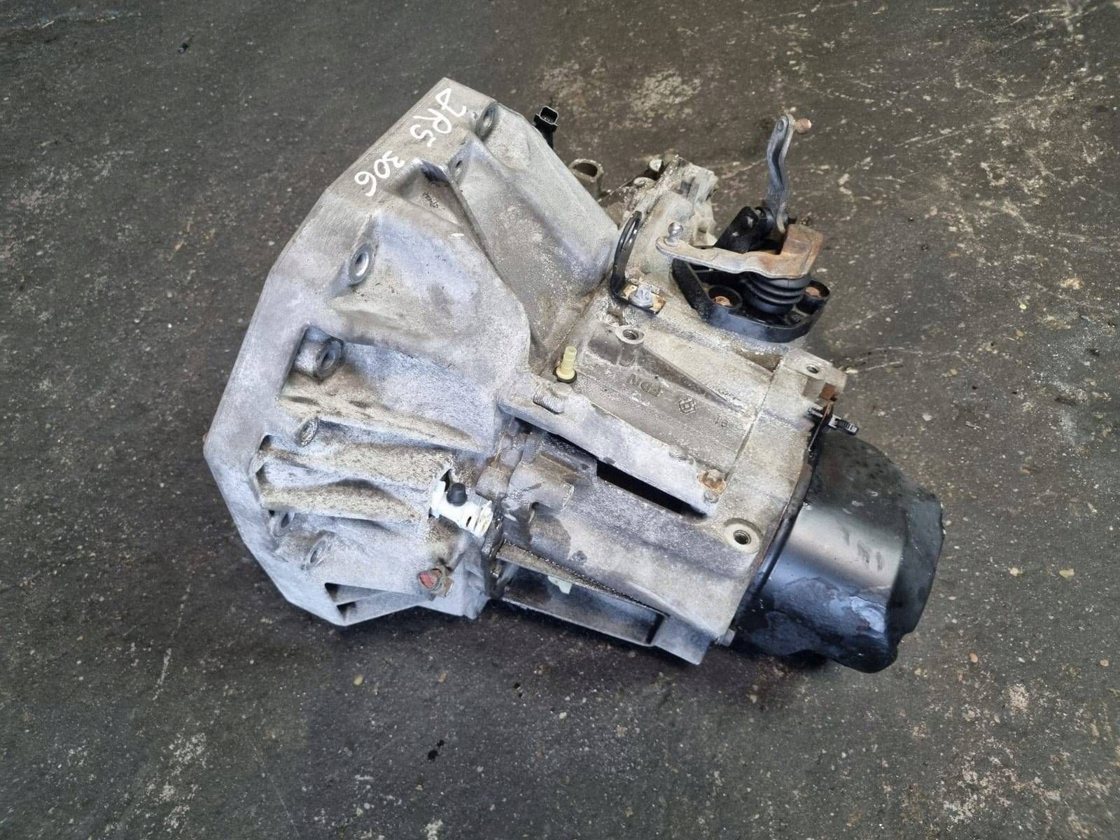 manuale cambio 5 ingranaggi Renault Clio III MODUS 1.5 DCI JR5306 #