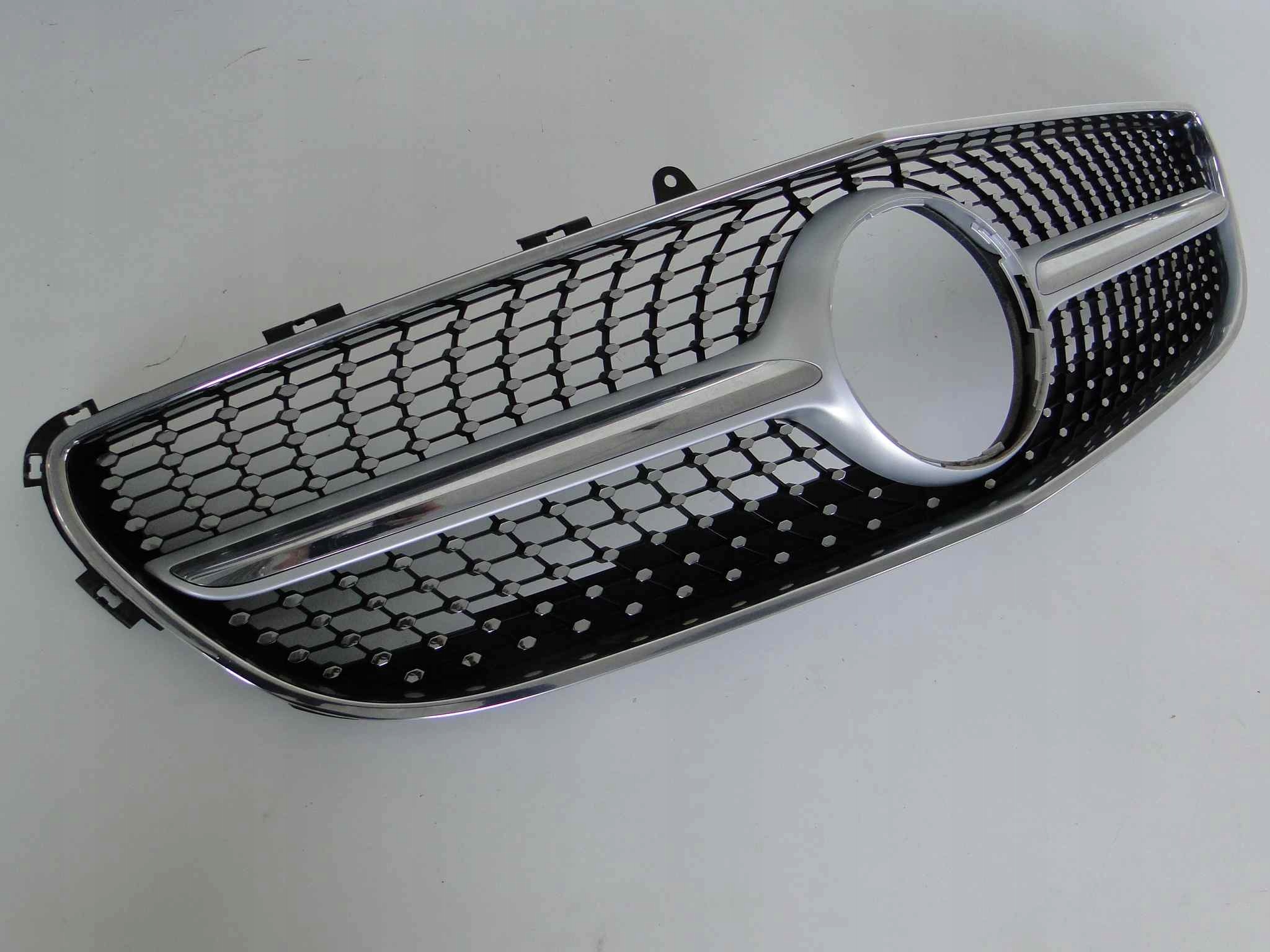 MERCEDES CLS 218 LIFT GRILL ATRAPA DIAMENT AMG PAK Numer katalogowy części A2188850600