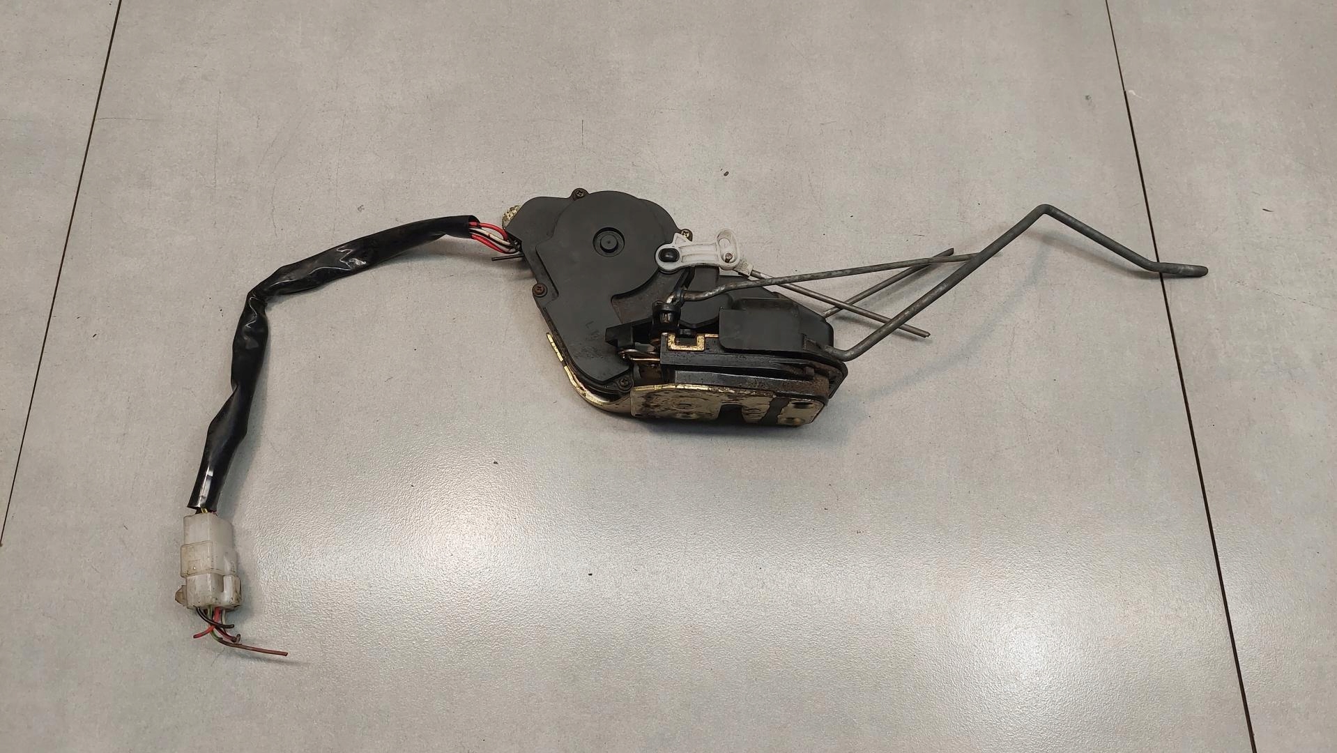 lock door left front MAZDA 626 V 2.0 D 6 PIN