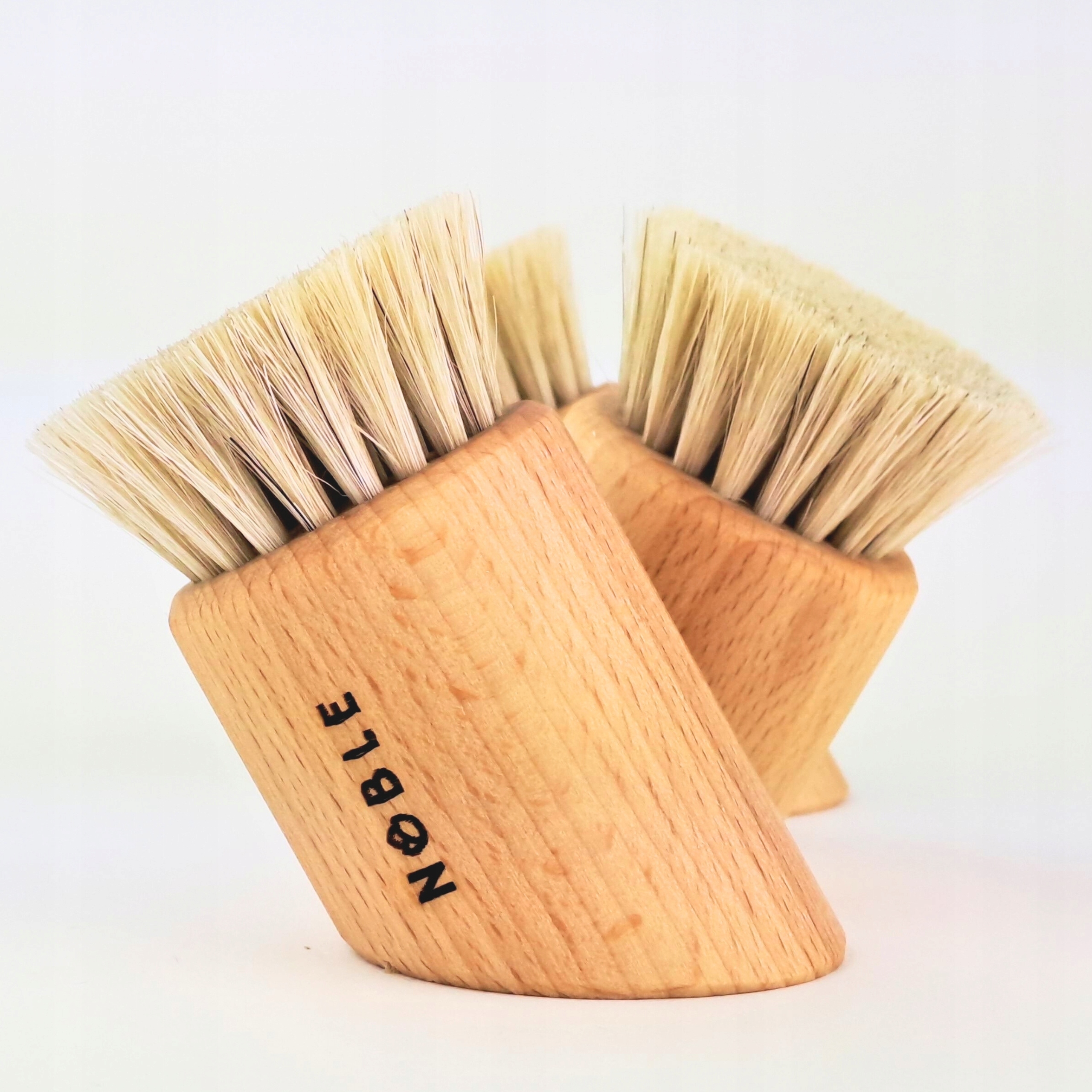 Szczotka Do Masażu Twarzy i Ciała Na Sucho Na Zmarszczki Opuchlizna NOBLE Materiał części myjącej tworzywo naturalne