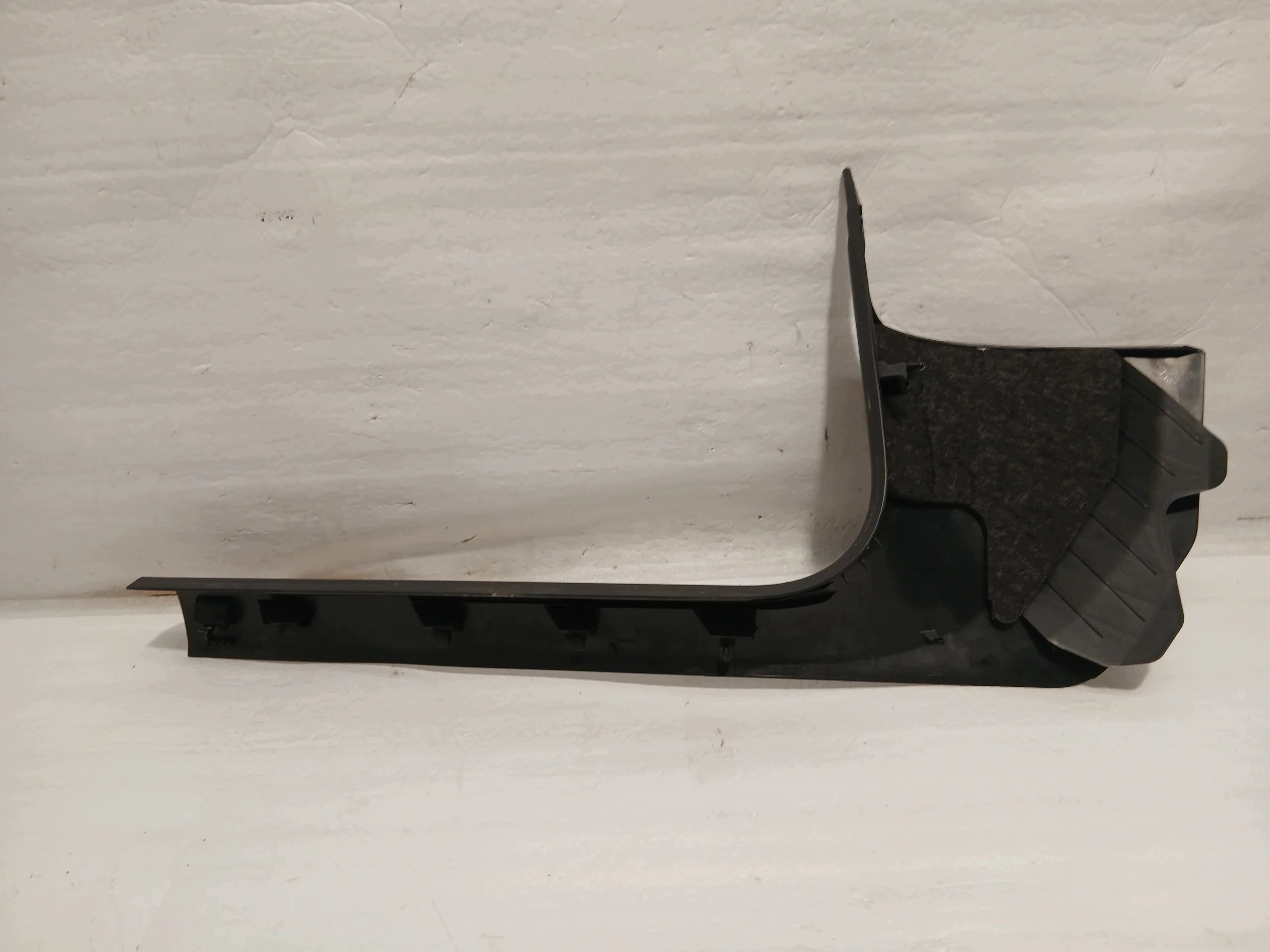 AUDI A4 B9 LIFT couverture seuil droit 8W1867272A
