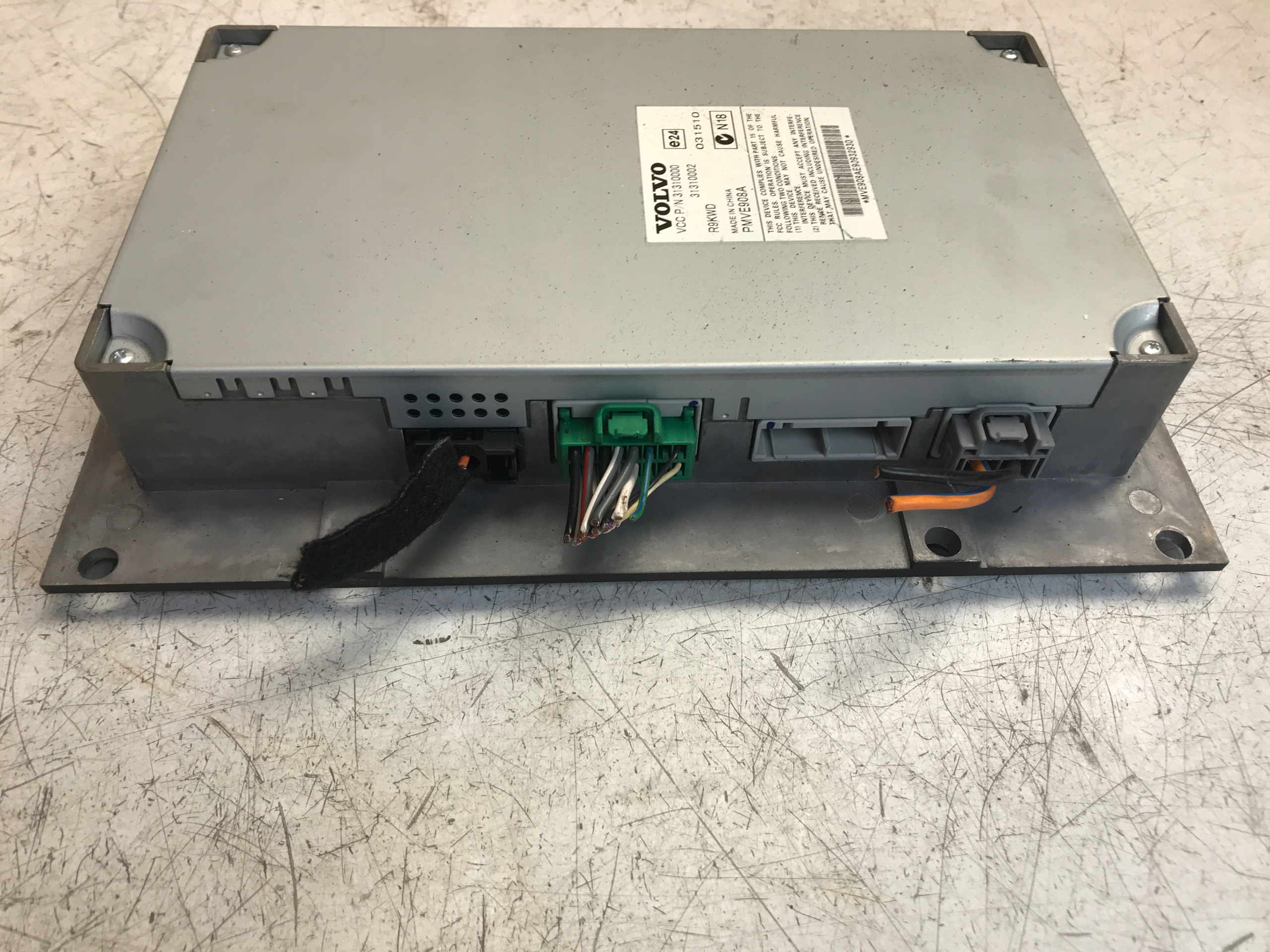 amplifier radio VOLVO C30 31310000