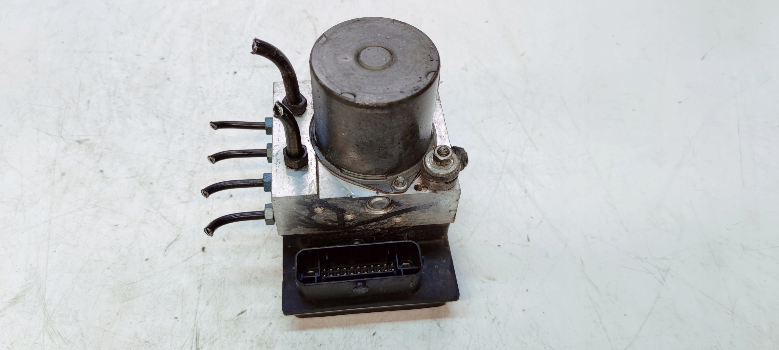 pump + control unit ABS ESP AUDI A6 C6 4F0910517AB 4F0614517R