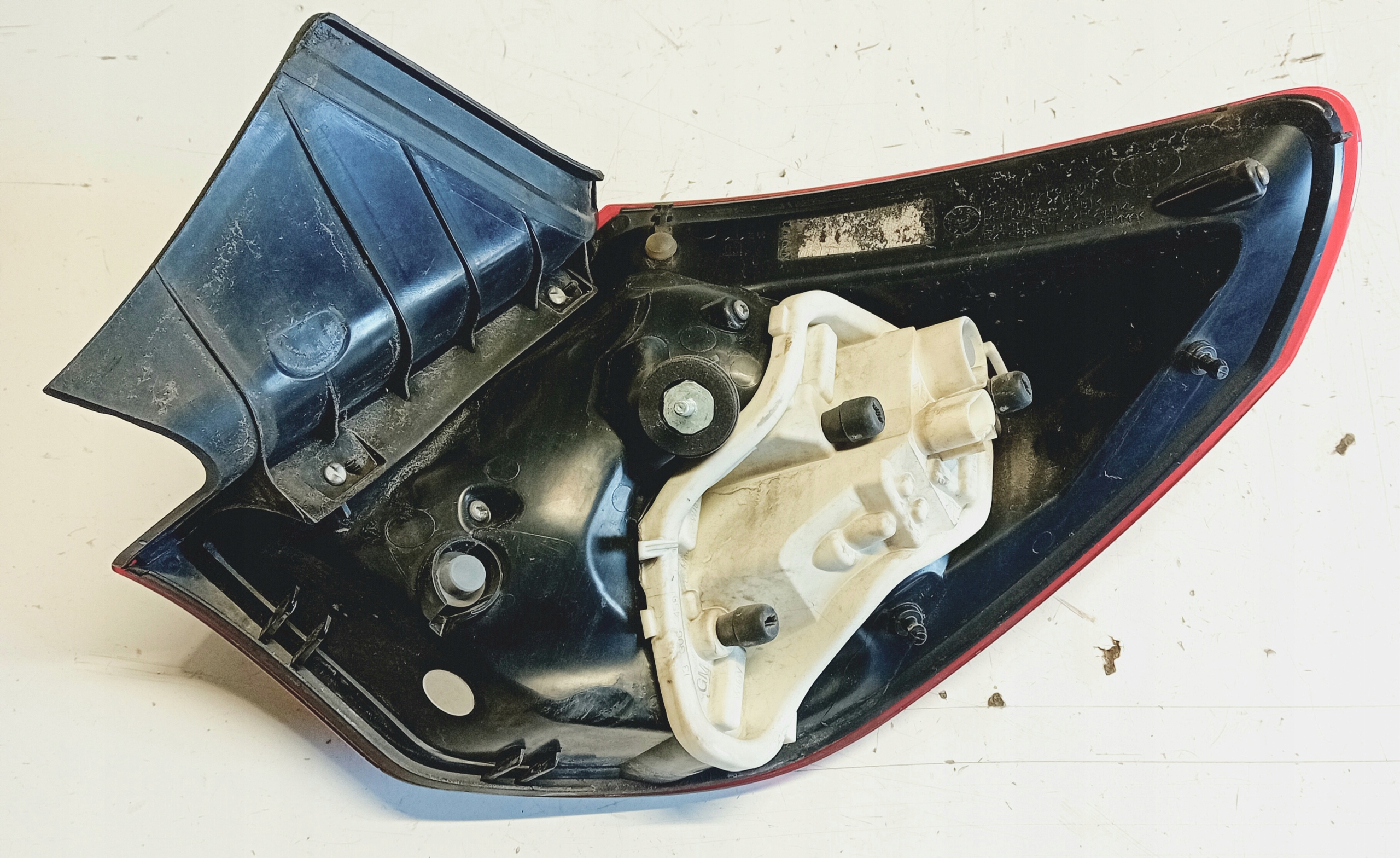 light left rear part OPEL ASTRA J HB 13282242