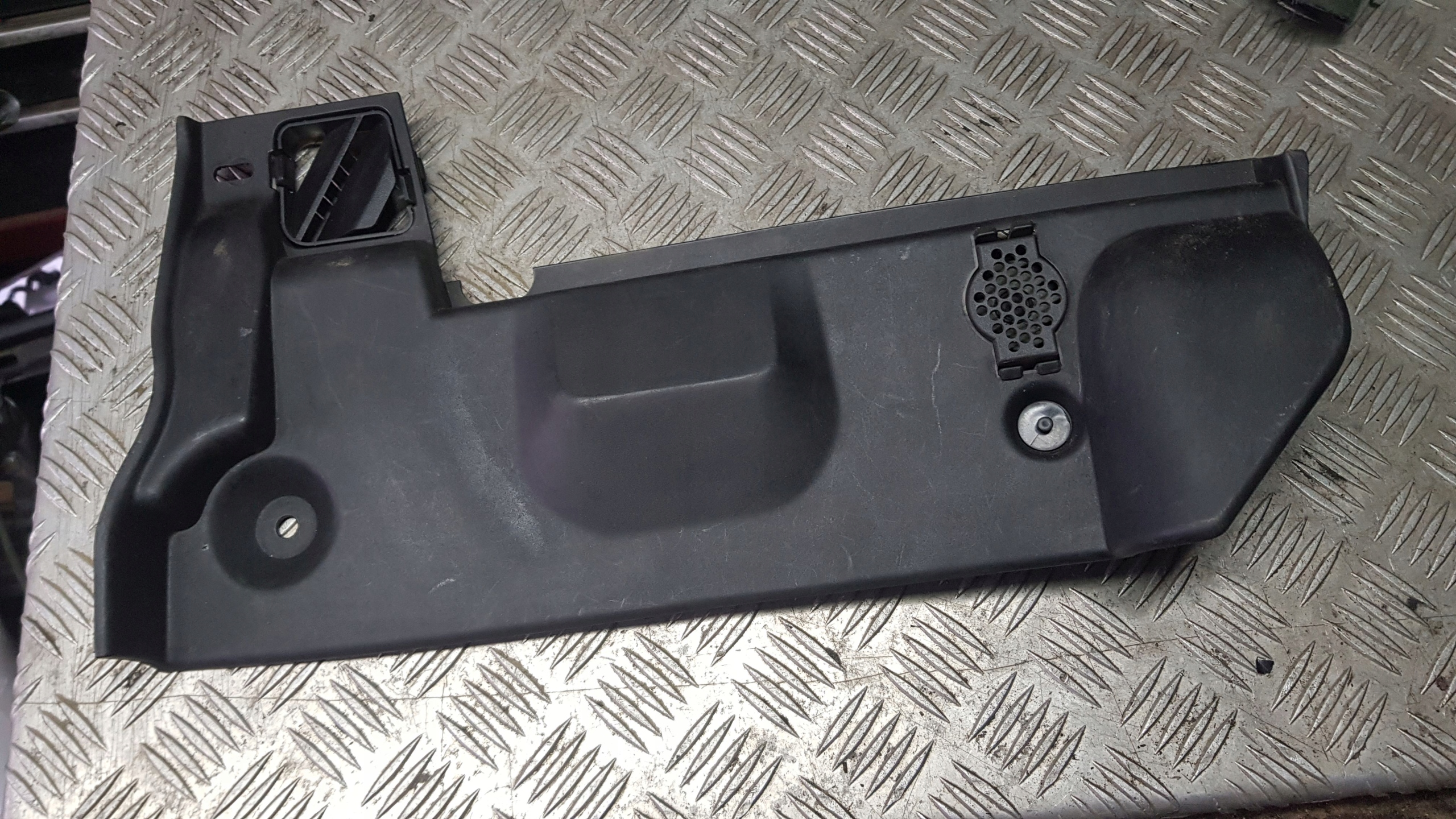BMW E38 fedél SCHOWKA PASAZERA 8150276
