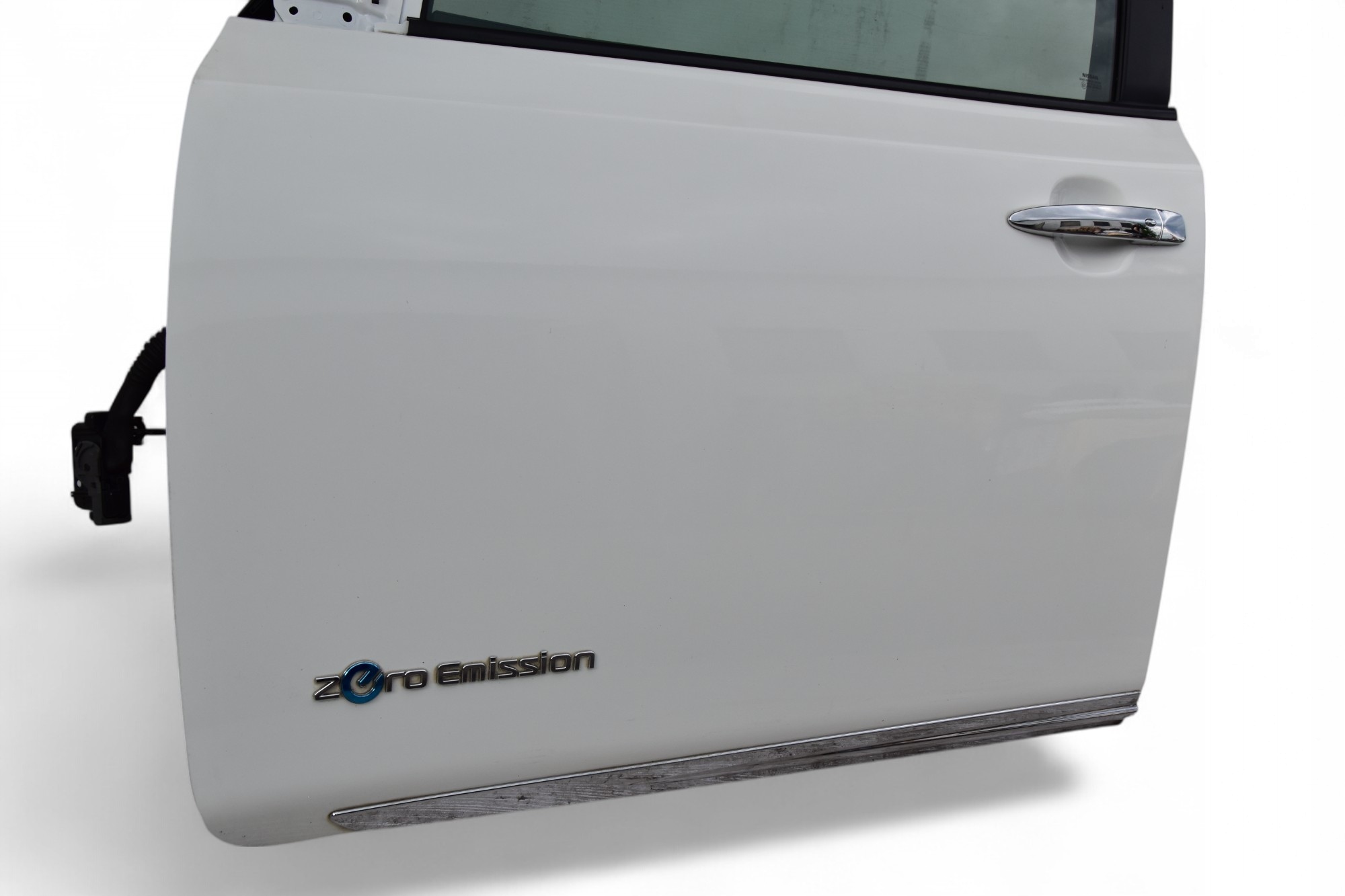 dveře levý předek NISSAN LEAF a TEKNA barva: 326G