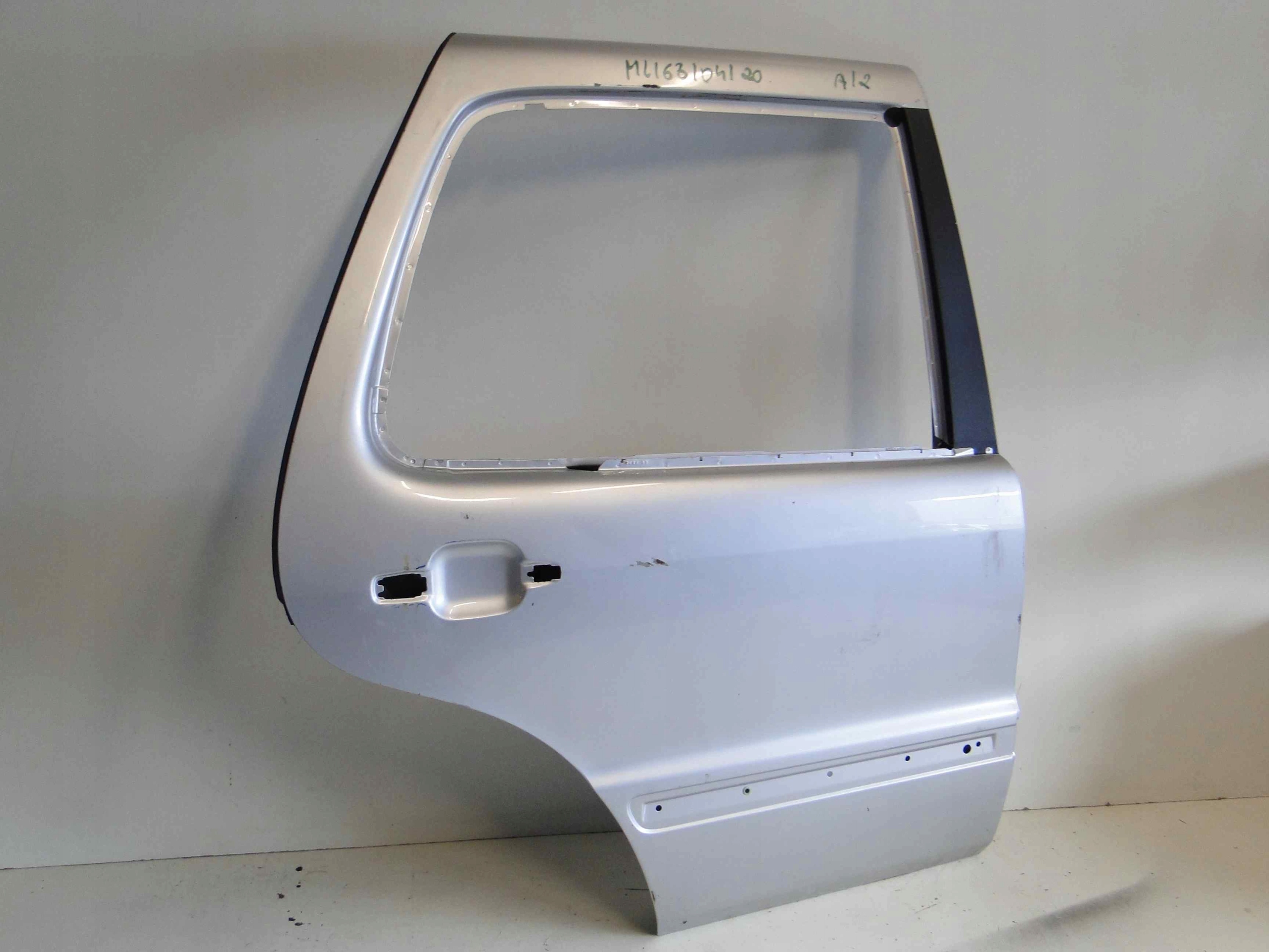 MERCEDES ML W163 163 LIFT DRZWI TYLNE PRAWE Numer katalogowy części A1637301605