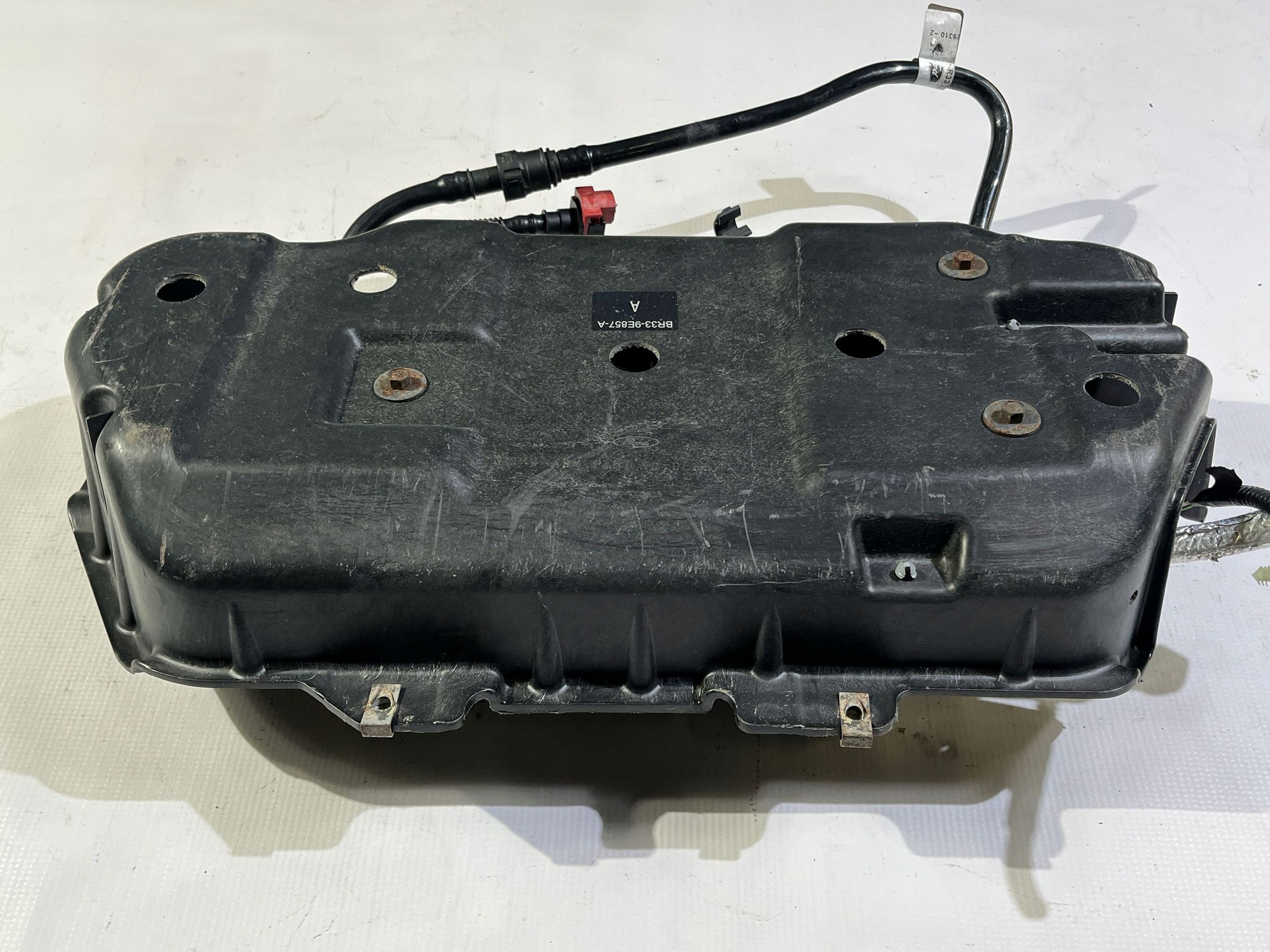 Gehäuse filter Kohlenstofffilter oparow des Kraftstoffsbehälters Ford Mustang V 2011-2014