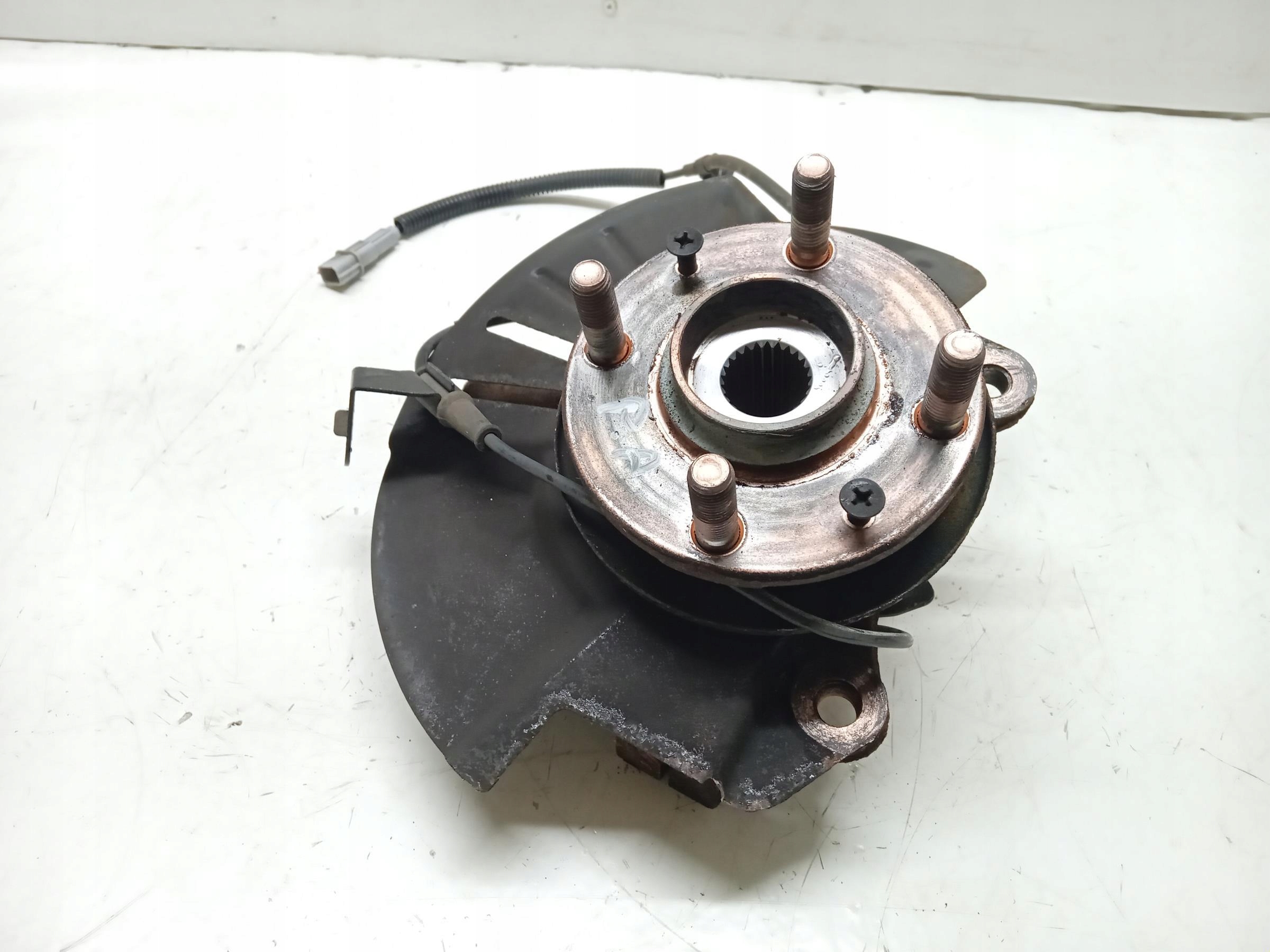 поворотный кулак kia STONIC 1.0