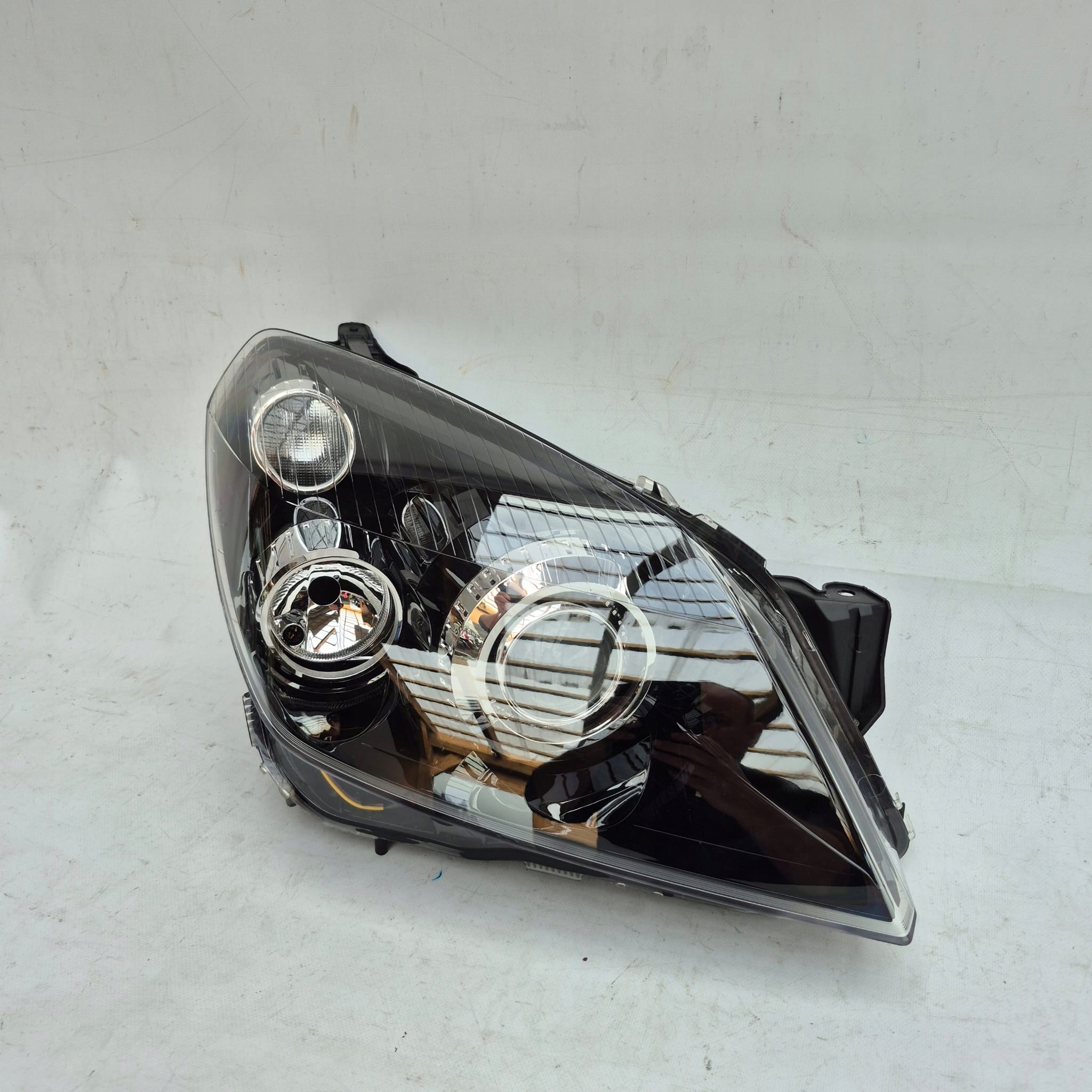 OPEL ASTRA H III GTC BI-XENON light right front front 93190391