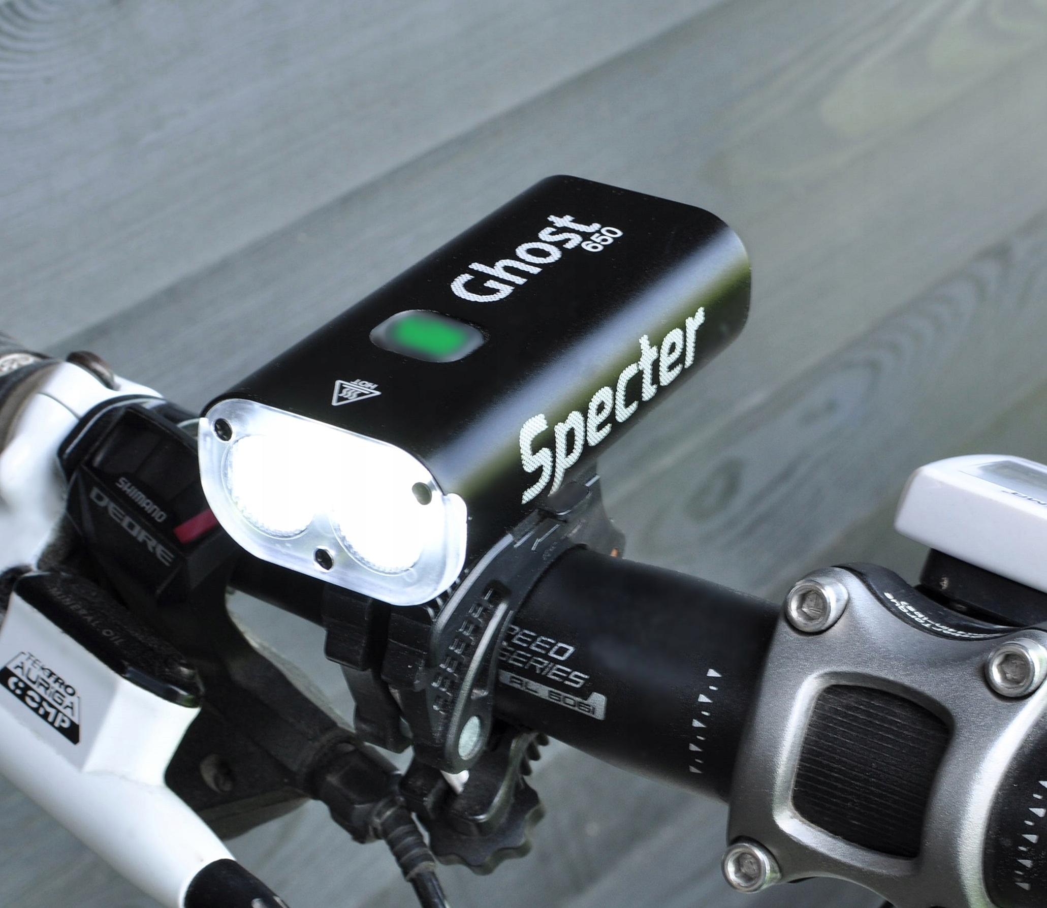 Lampka ROWEROWA SPECTER USB LED Ghost650 oświetlenie rowerowe latarka Marka Specter