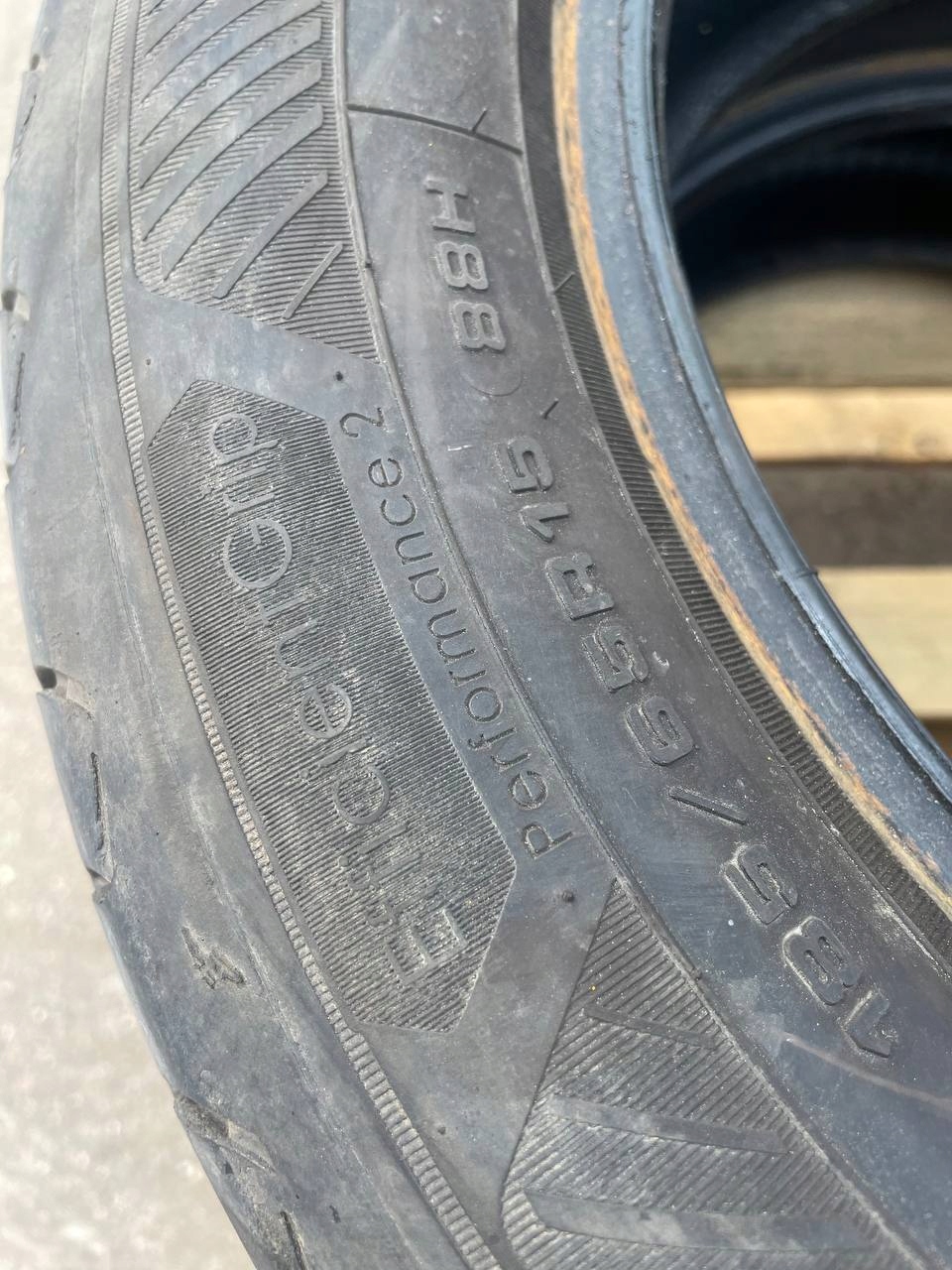 2X gomma GOODYEAR EFFICIENTGRIP PERFORMANCE 2 185 65 R15 38T24R #1021