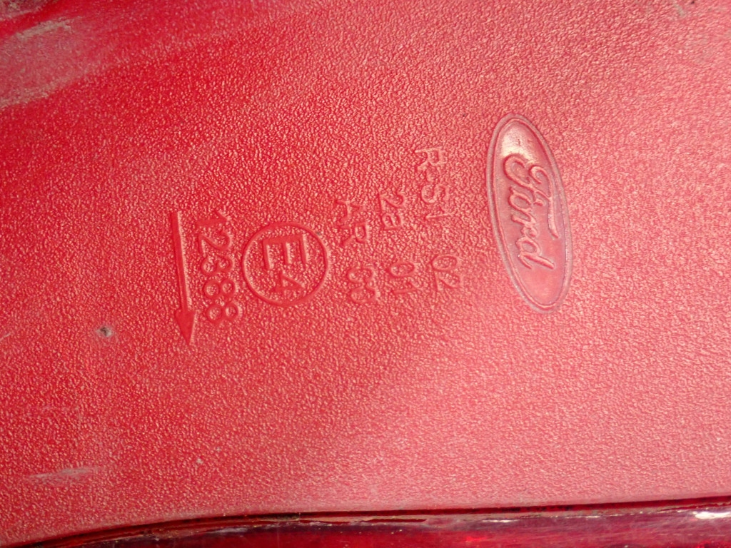 FORD Fiesta VII MK7 HB 5D 08-13 фонарь правый 8A61-13404-A