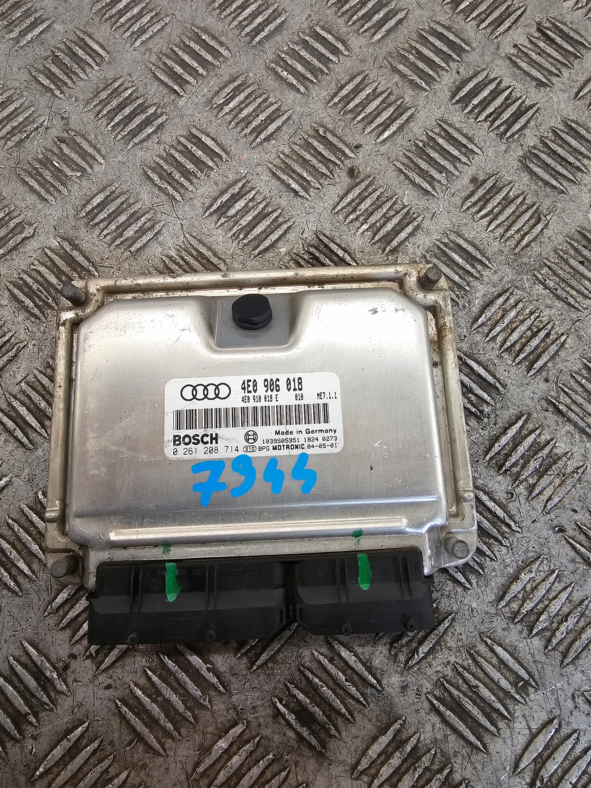AUDI A8 D3 W12 BHT Centralina Motore 4E0906018