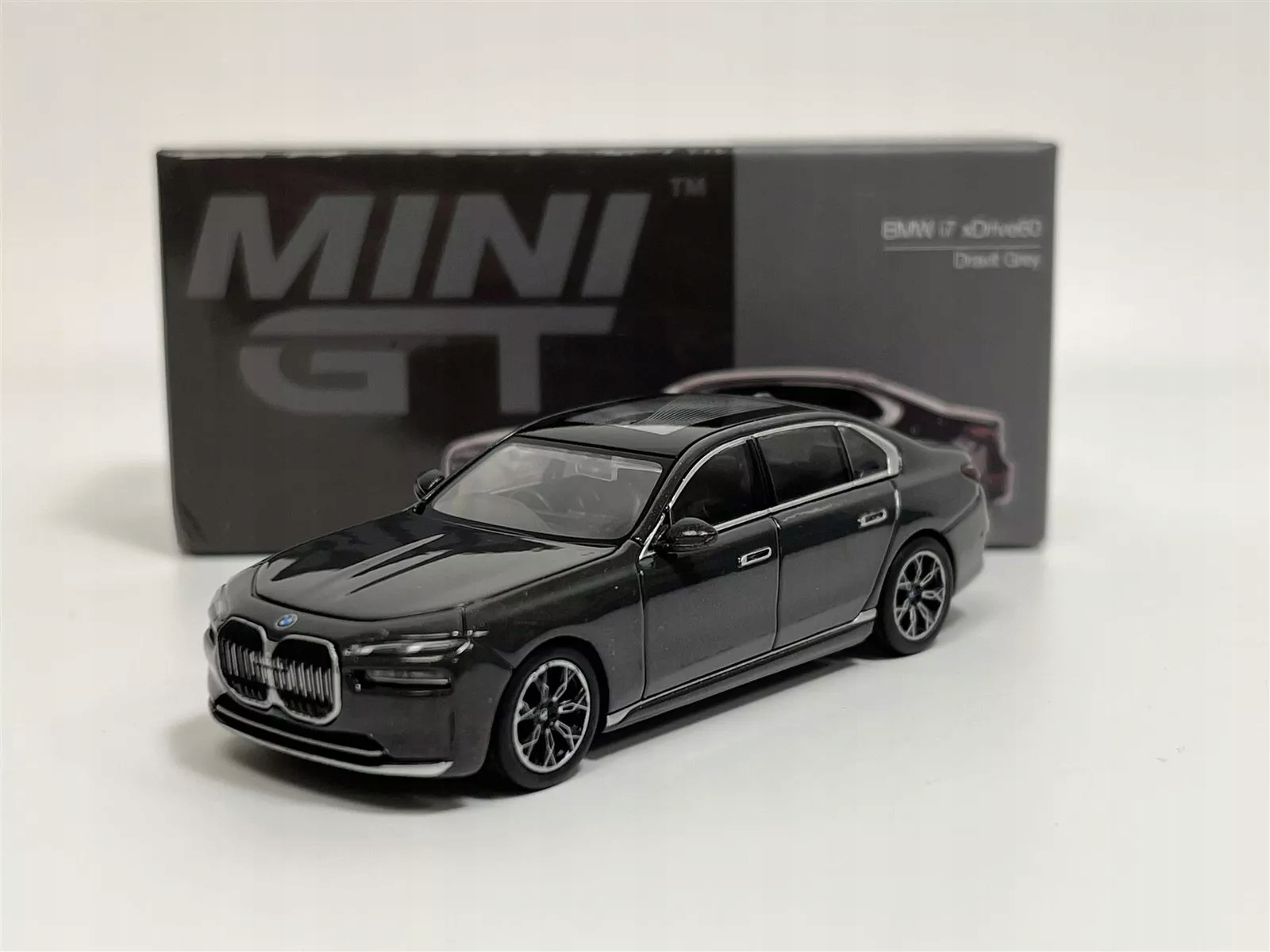 Mini GT 1:64 BMW i7 xDrive60 LHD 2024 dravit grey MGT00818L ...