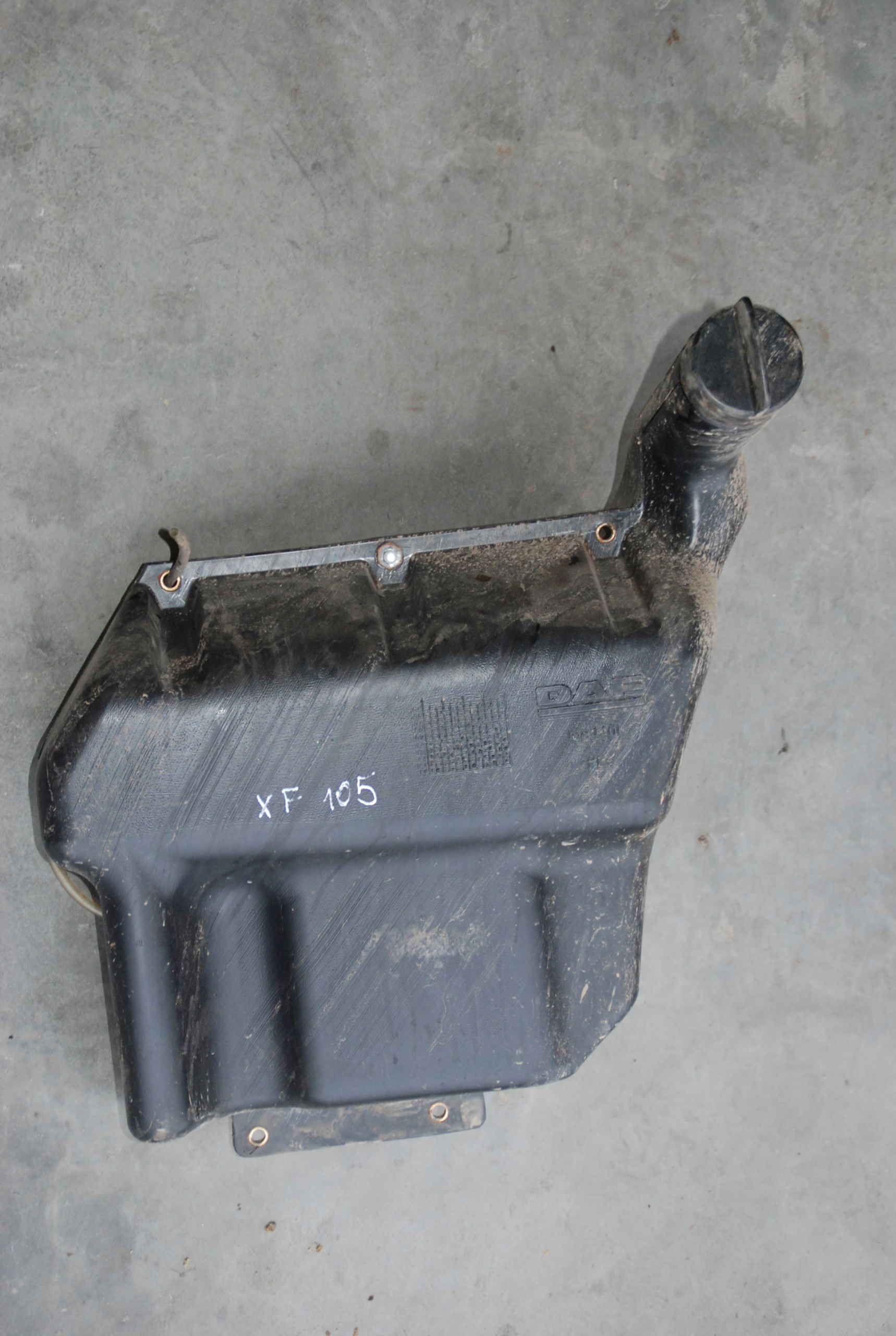 БАЧОК ОМИВАЧА XF95 95XF XF105 XF106