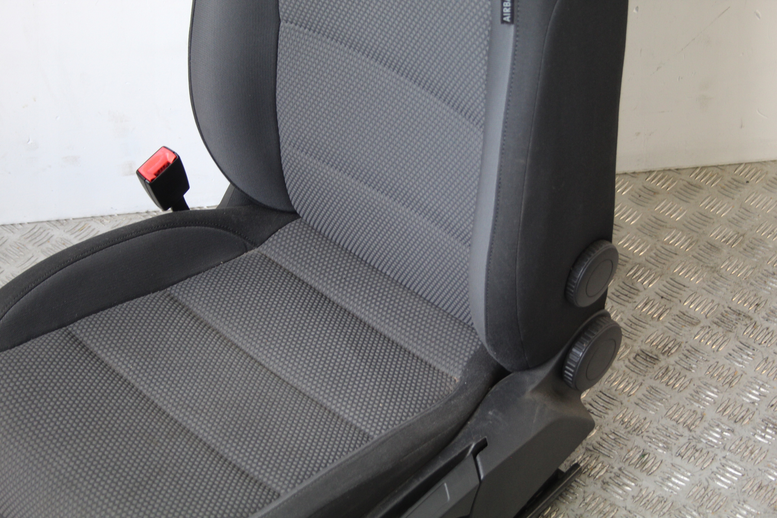 seat left front VW GOLF VI 6 1K9 KOMBI