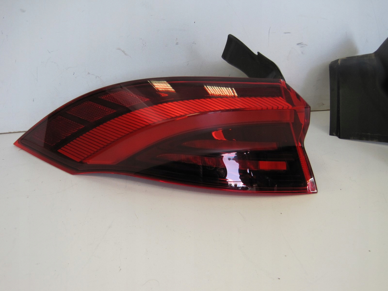 light rear part MASERATI GRECALE left