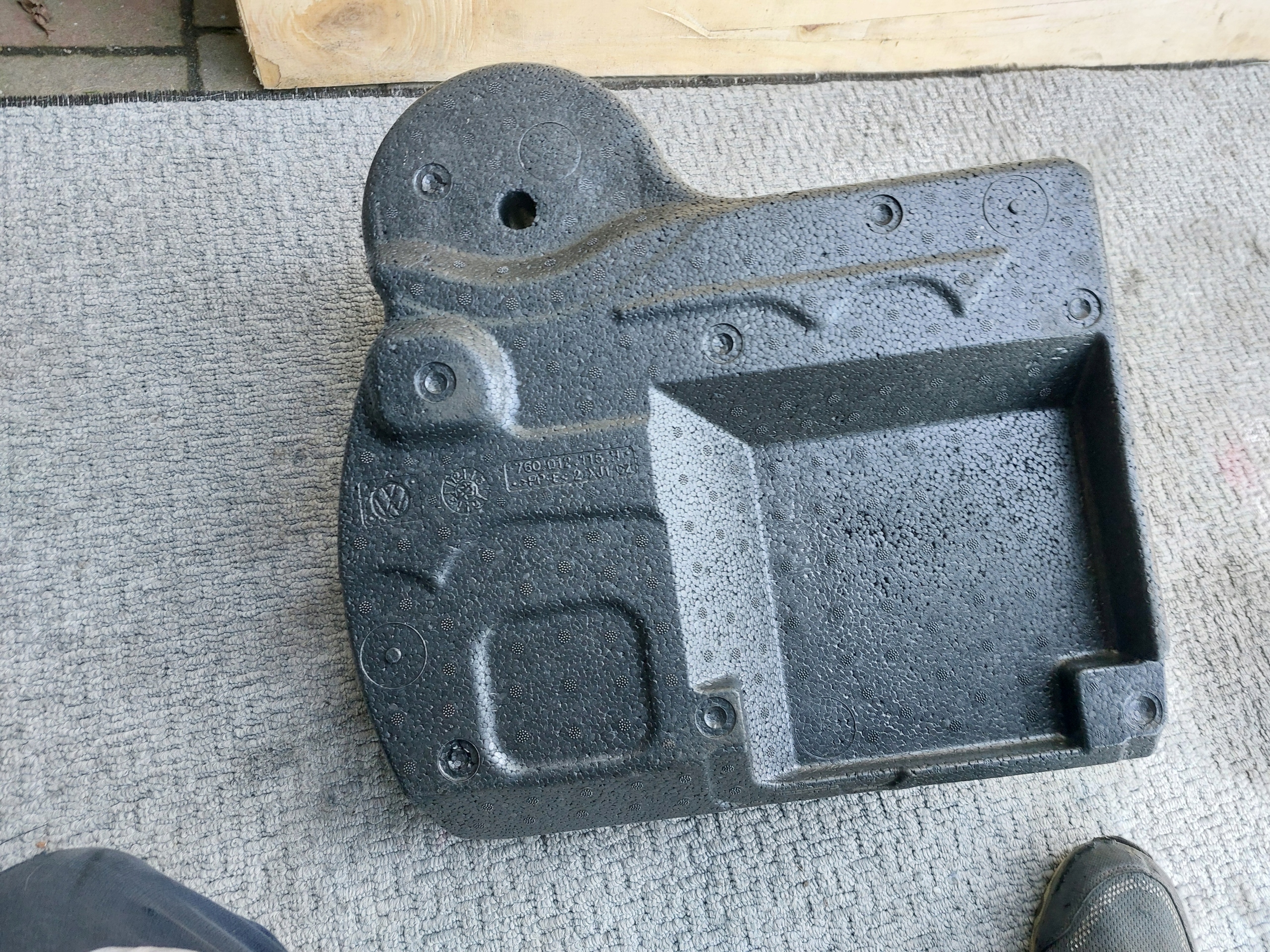 polystirene boot floor well PORSCHE CAYENNE III 22r