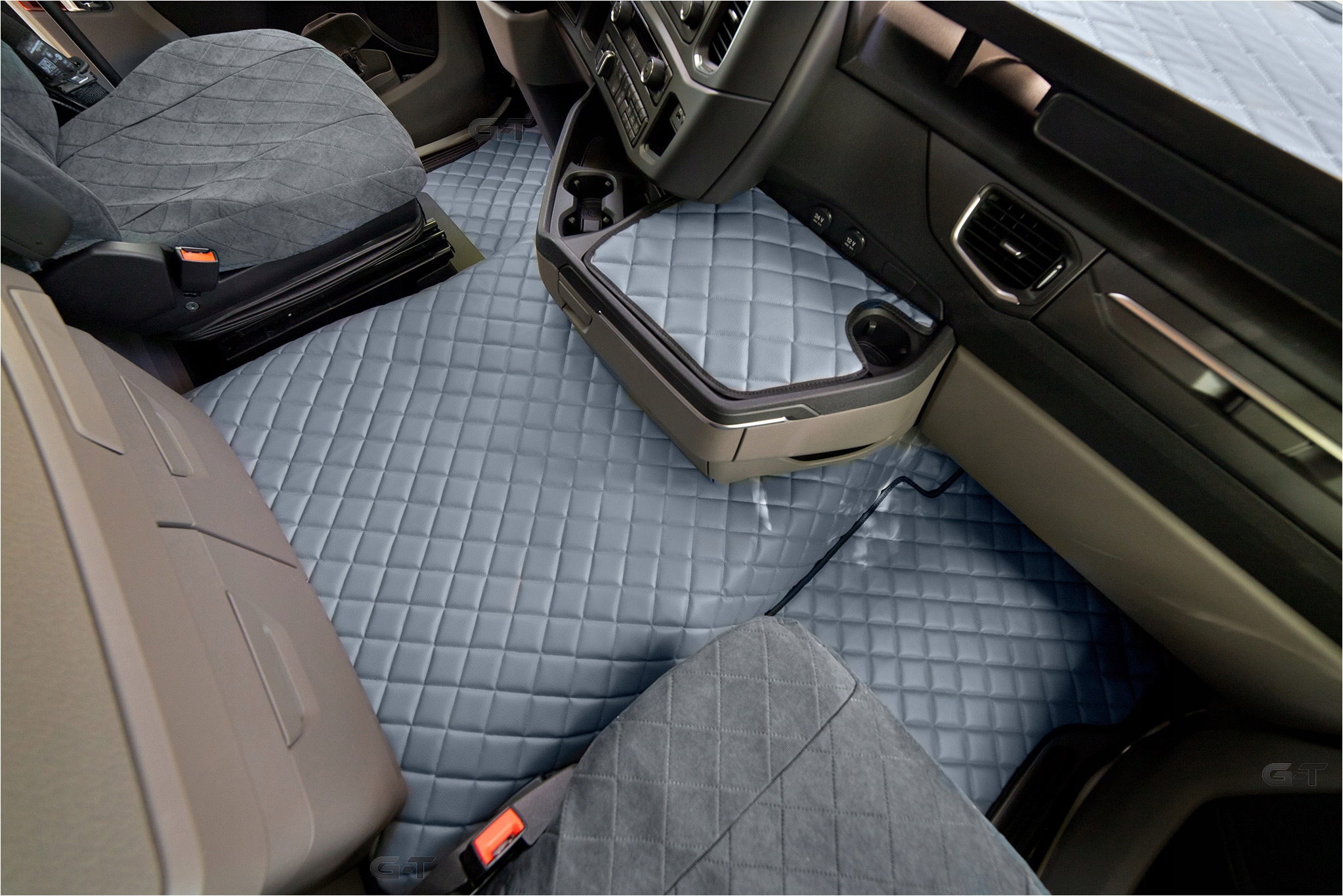 DYWAN DYWANIKI PIKOWANE SCANIA R OD 2016 F/AMORTYZ