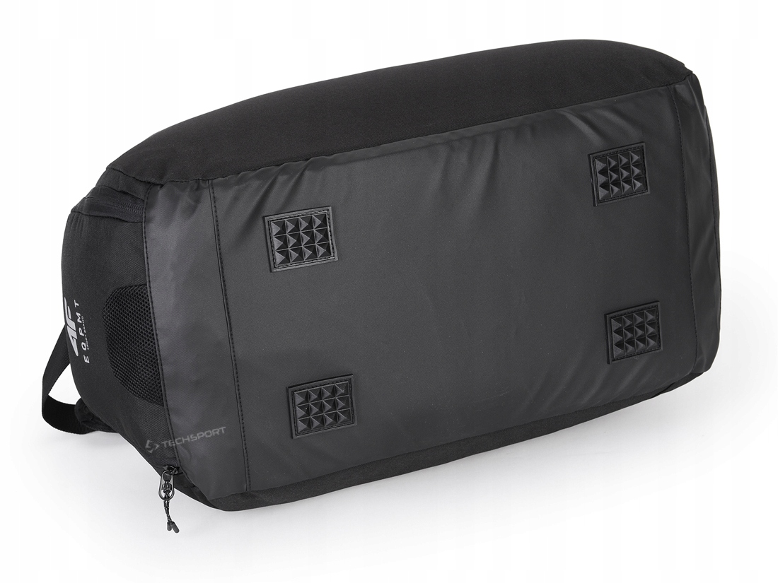 4F TORBA SPORTOWA TRENINGOWA PODRÓŻNA / poj. 28L Kolor dominujący czarny