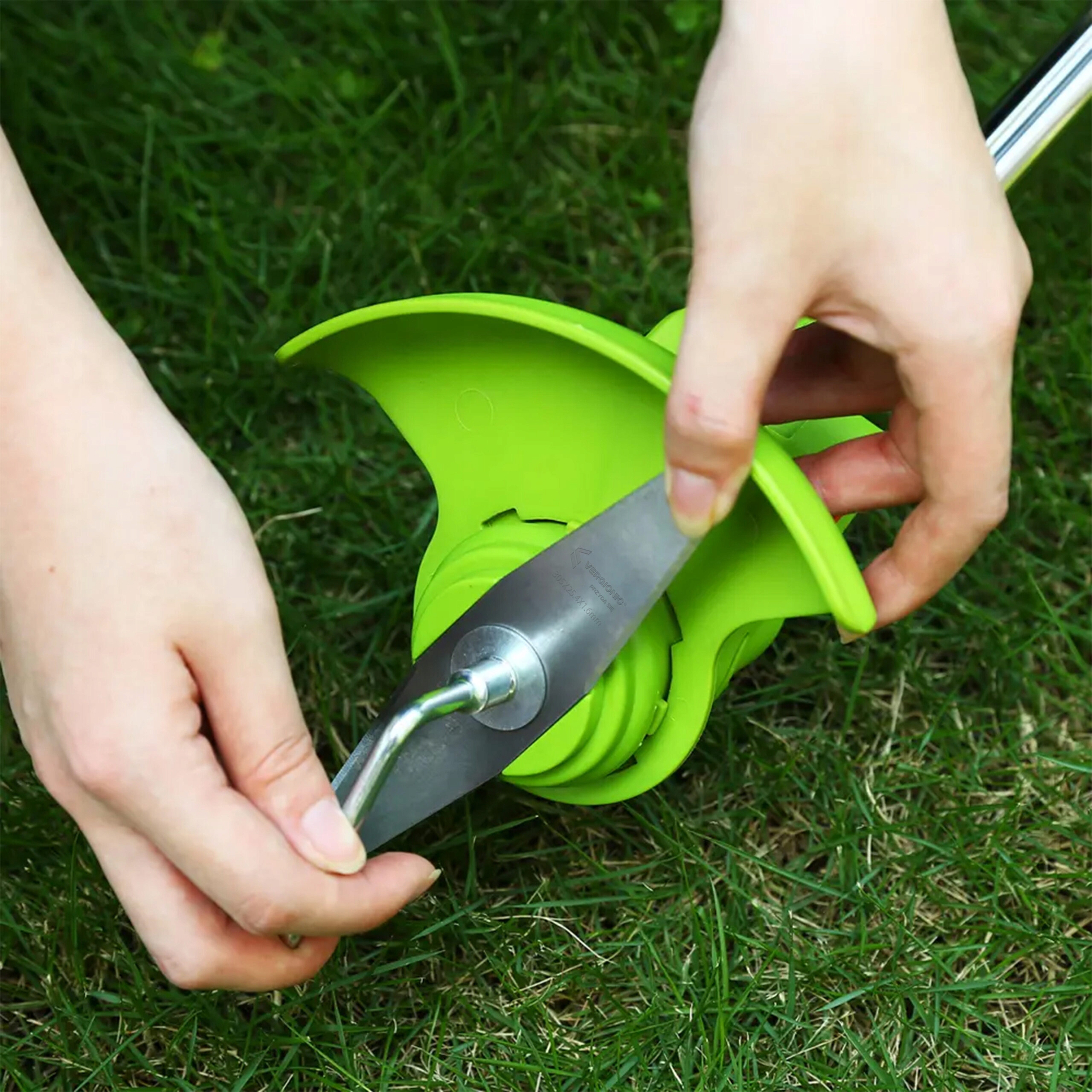 Ostrze do koszenia 12" NÓZ KOSA SPALINOWA MOCNE OSTRZE Kod producenta 7988