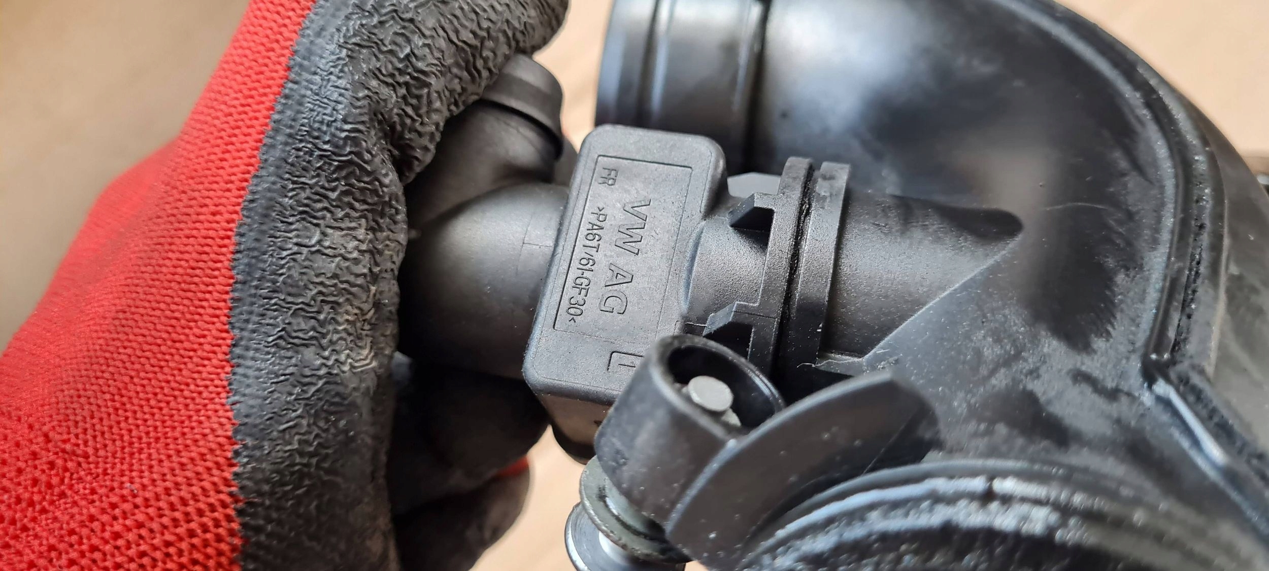 A6 C8 4K pipe hose wiring air 2.0 TDI 05L129635A