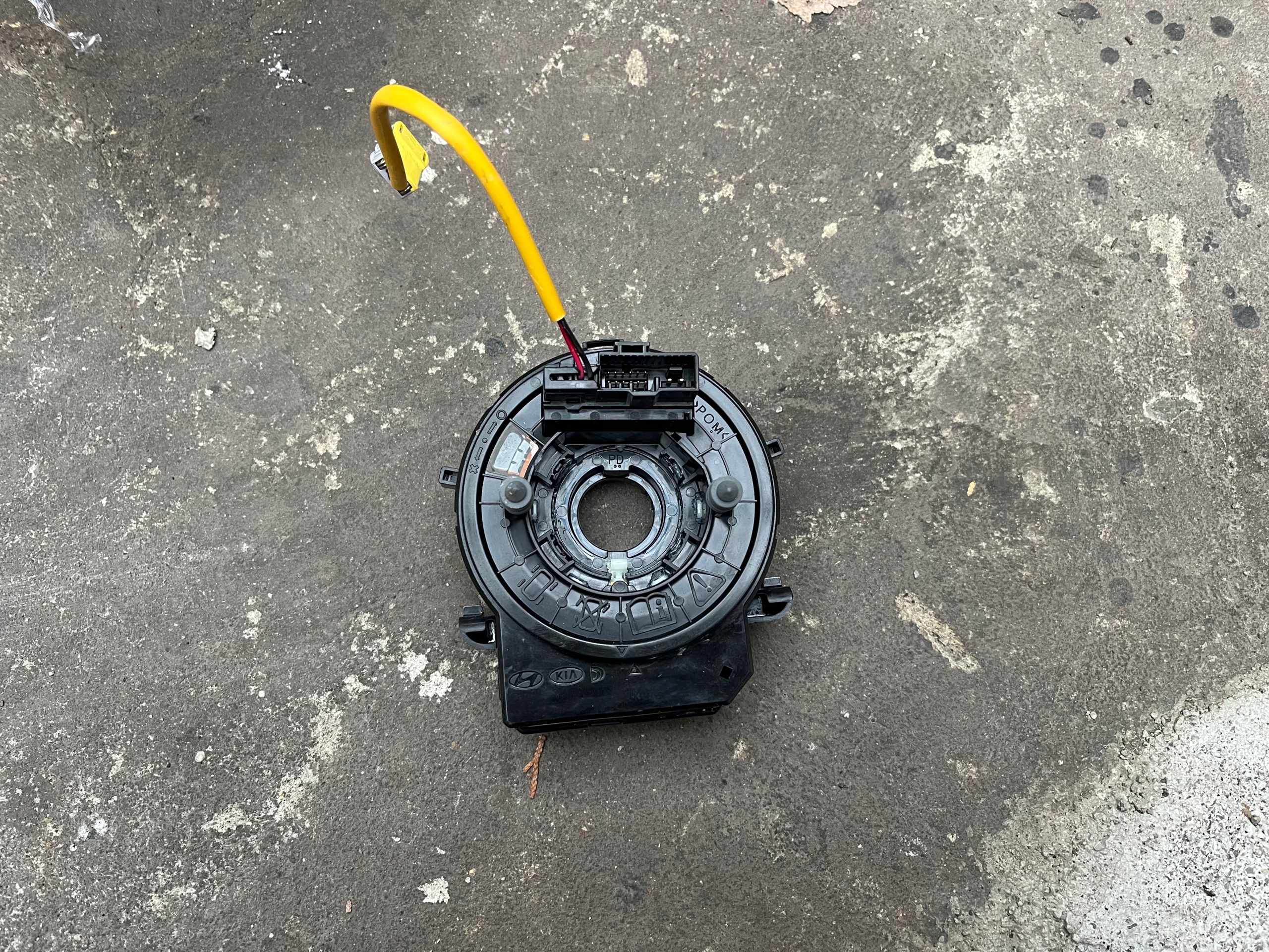 Kia ProCeed III ring Zwijak Slimak airbag