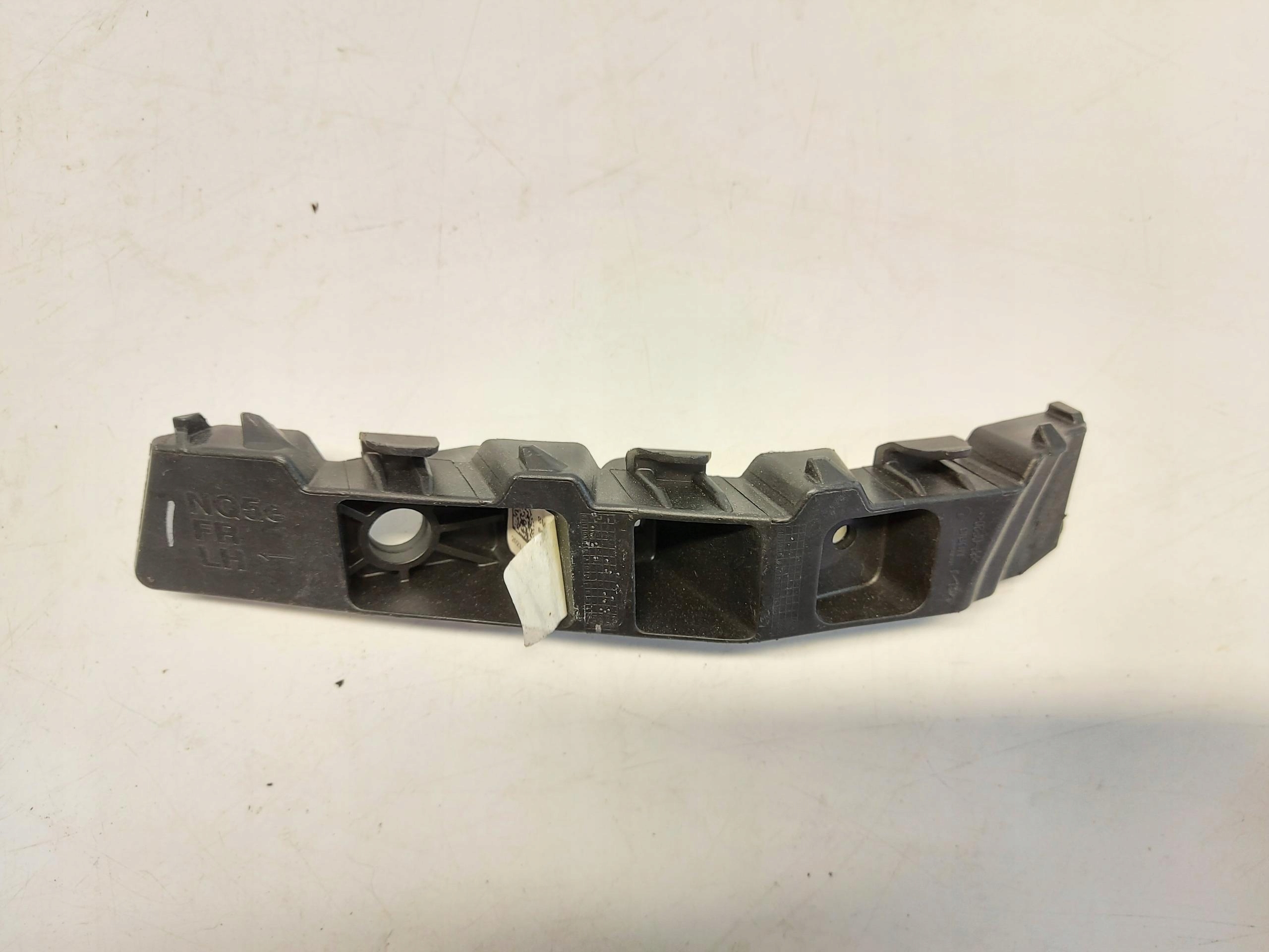 KIA Pro Ceed III support holder of a bumper front left 86551-R2000