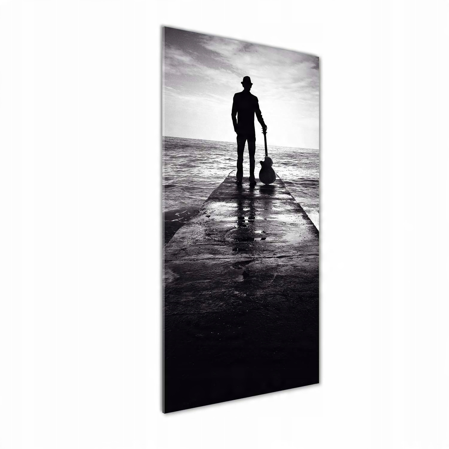 

Foto obraz akrylowy Gitarzysta na molo 50x125 cm