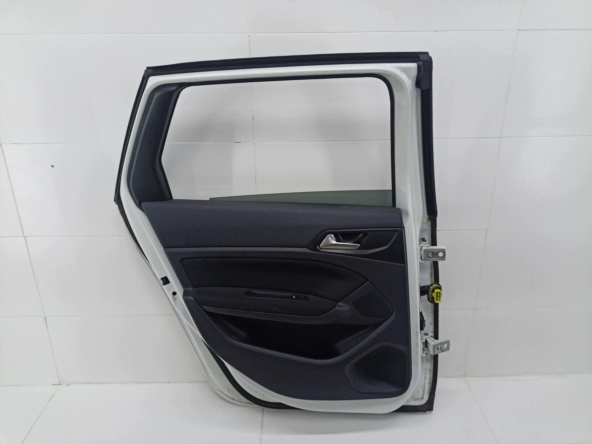 door rear part left side Peugeot 308 2 2015