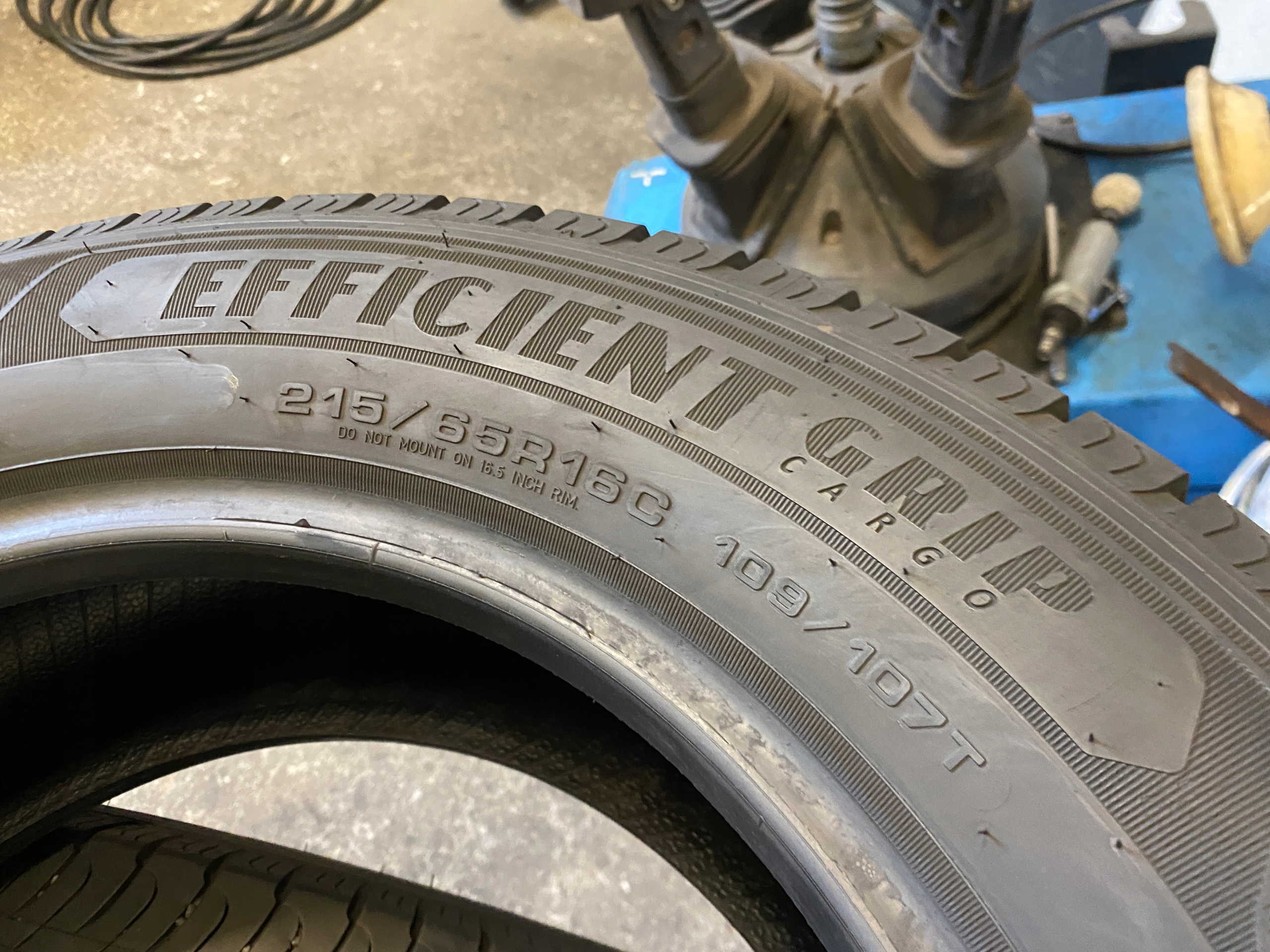 2 tyres summer 215/65R16C Goodyear EfficientGrip Cargo as new 8mm
