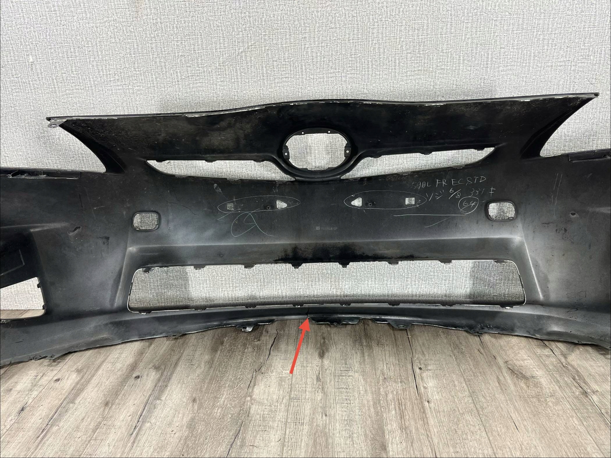 TOYOTA PRIUS III 2009-2012 bumper front 52119-47080