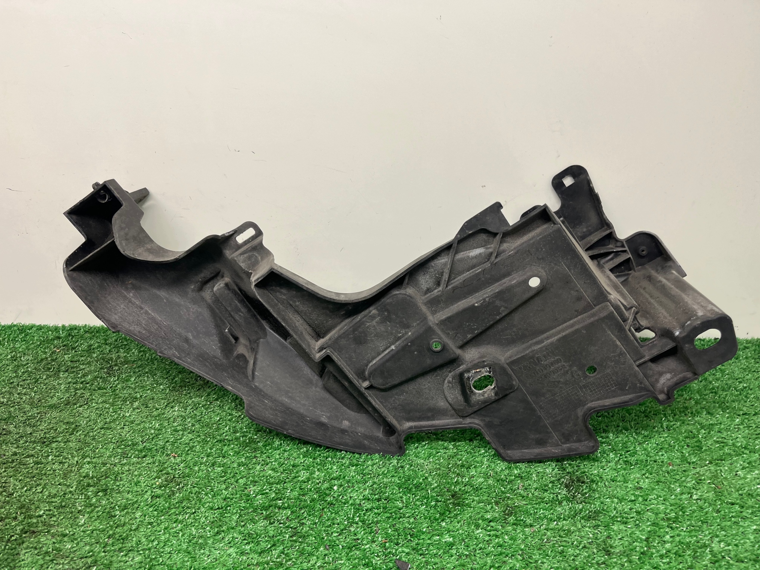 support MOCOWNAIE REFLEKTORA left RENAULT MEGANE 3