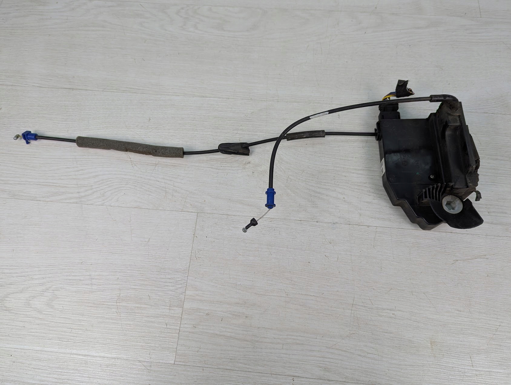 ZAMEK DRZWI PRAWY PRZEDNI CITROEN C4 GRAND PICASSO 9805635680