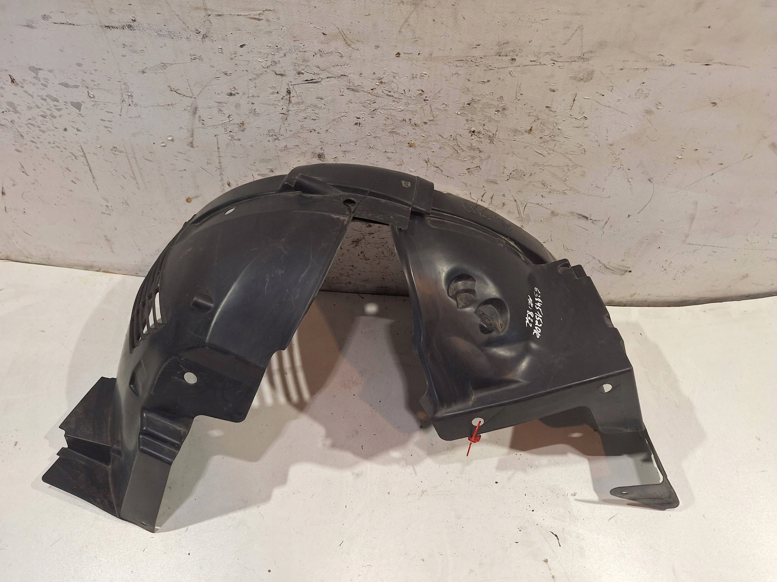 mudguard front right 638449610R RENAULT TRAFIC III VIVARO B 14