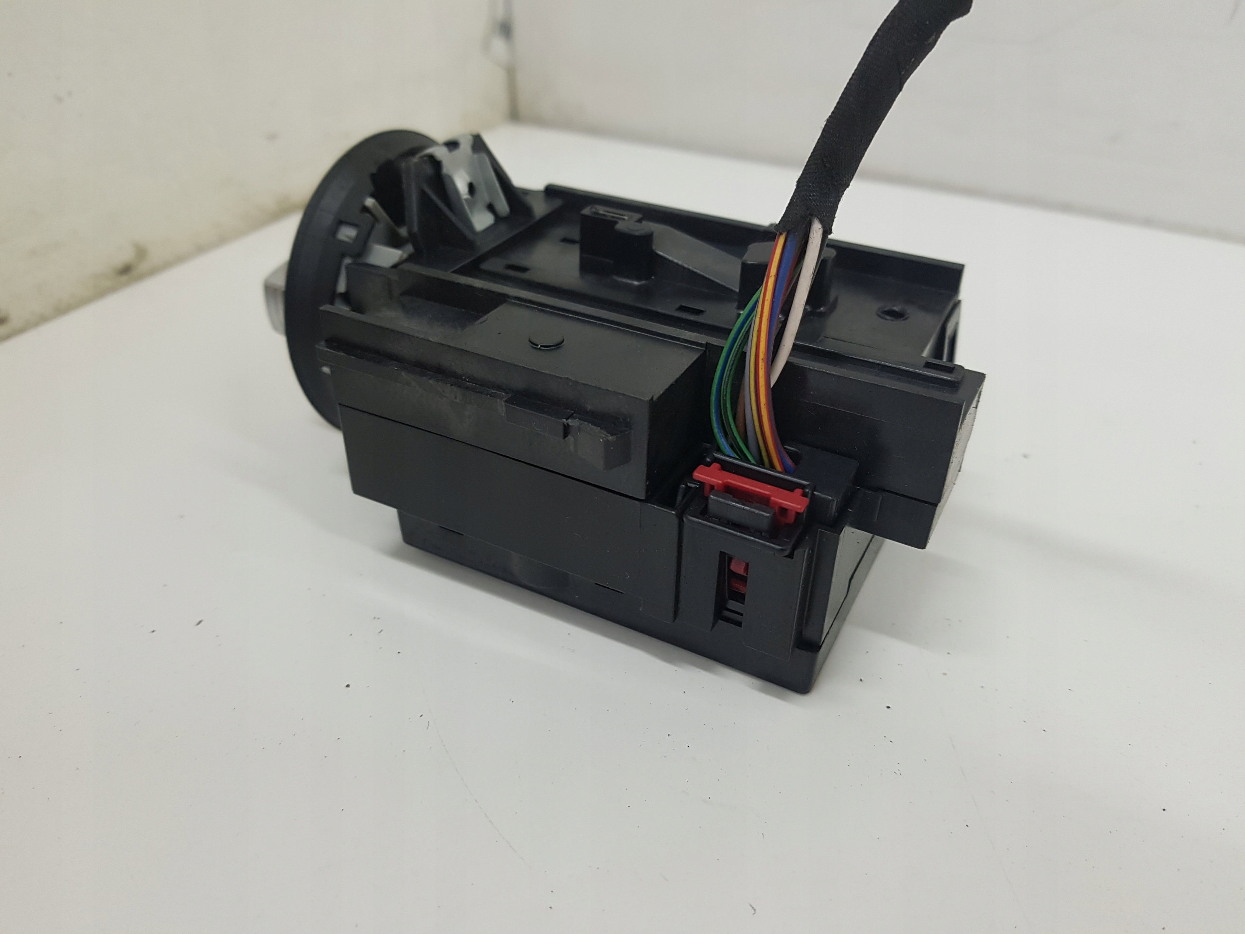 ignition Z KLUCZYKIEM VOLKSWAGEN PASSAT B7 3C0905843AD