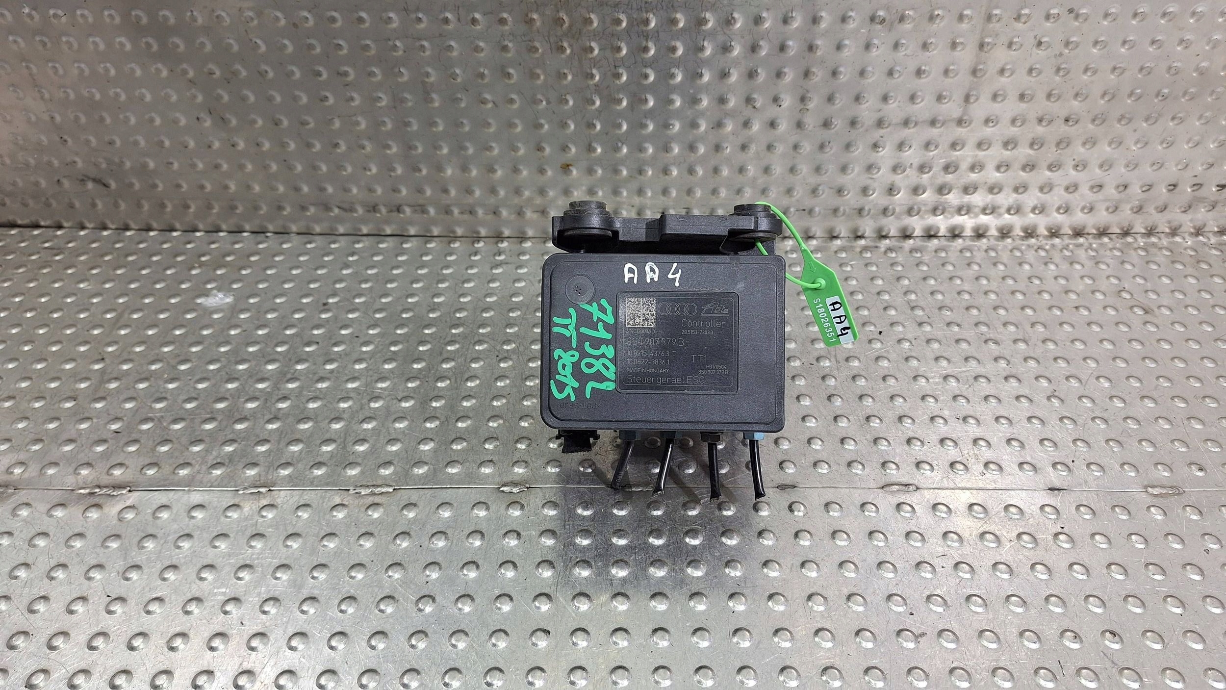 control unit pump ABS 8S0614517B 8S0907379B AUDI TT 8S 2.0 TDI