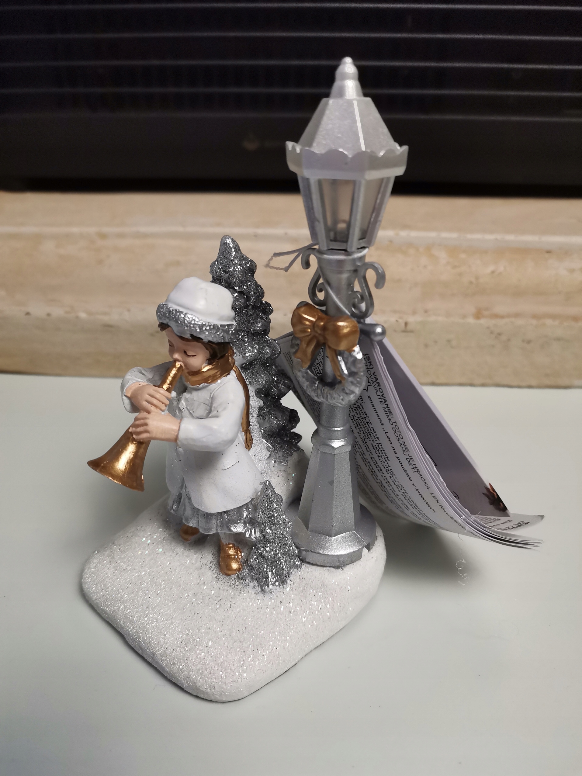 Figurka DEKORACJA ZIMA , świąteczna z latarenką, wys.12,5 cm Marka inna