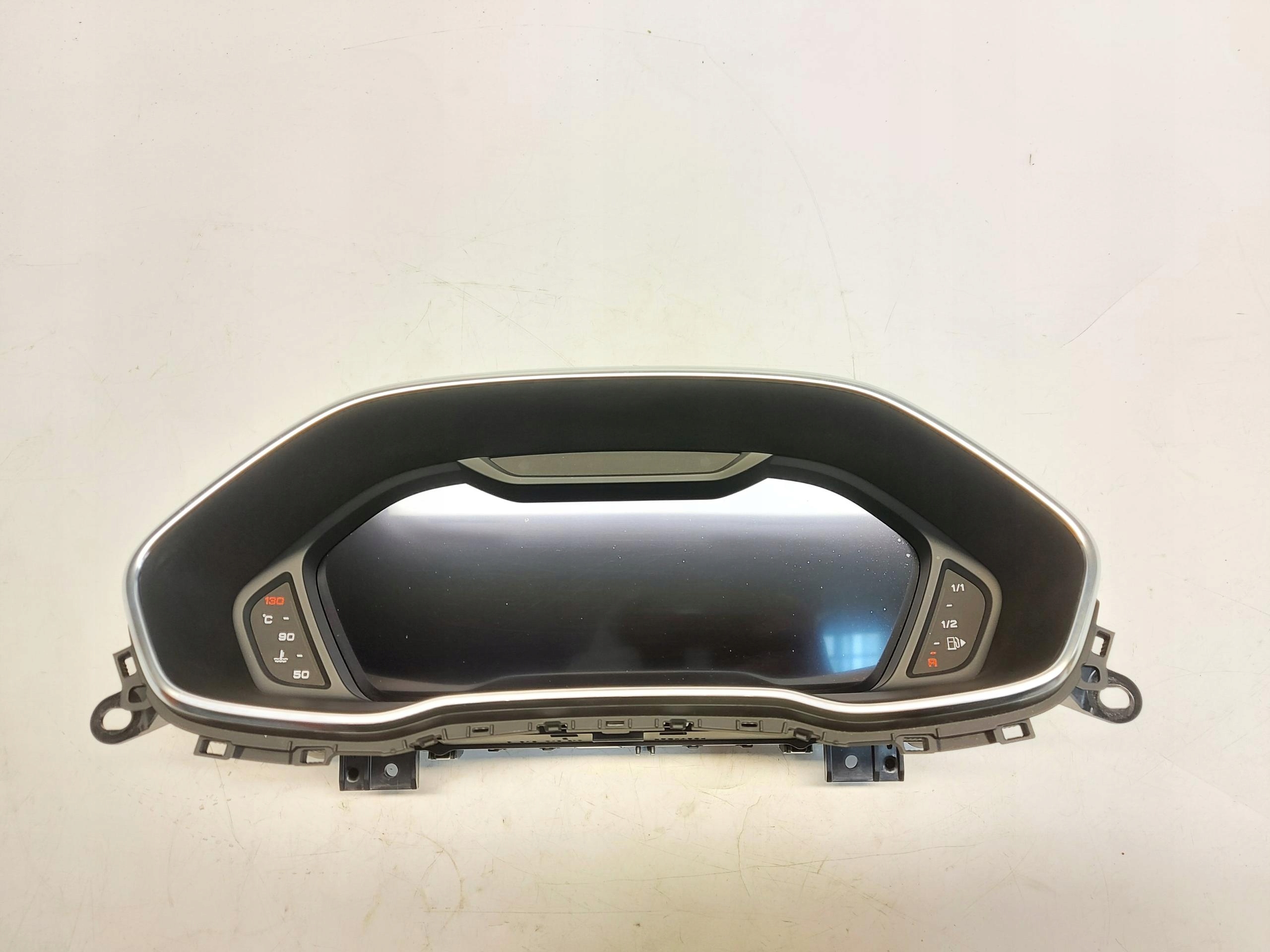 Audi RSQ3 Q3 83A 2022r dials dials 83A920790G