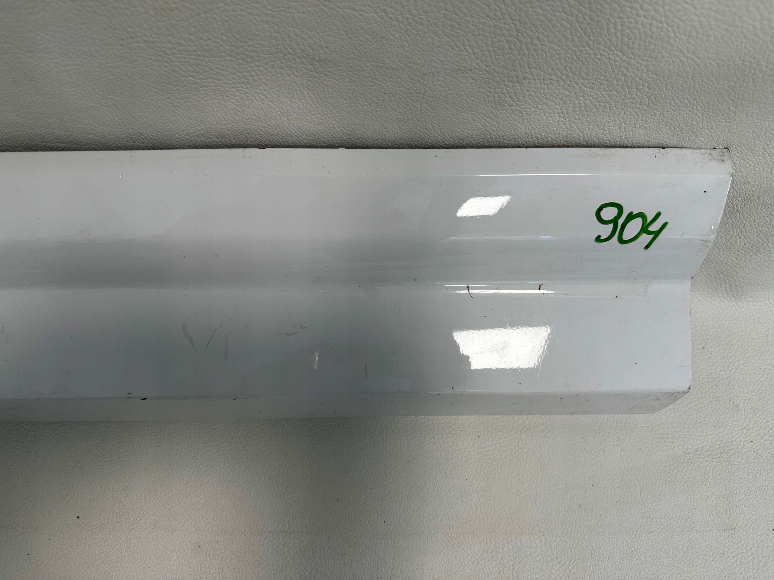 Audi Q2 81A moulding door front left