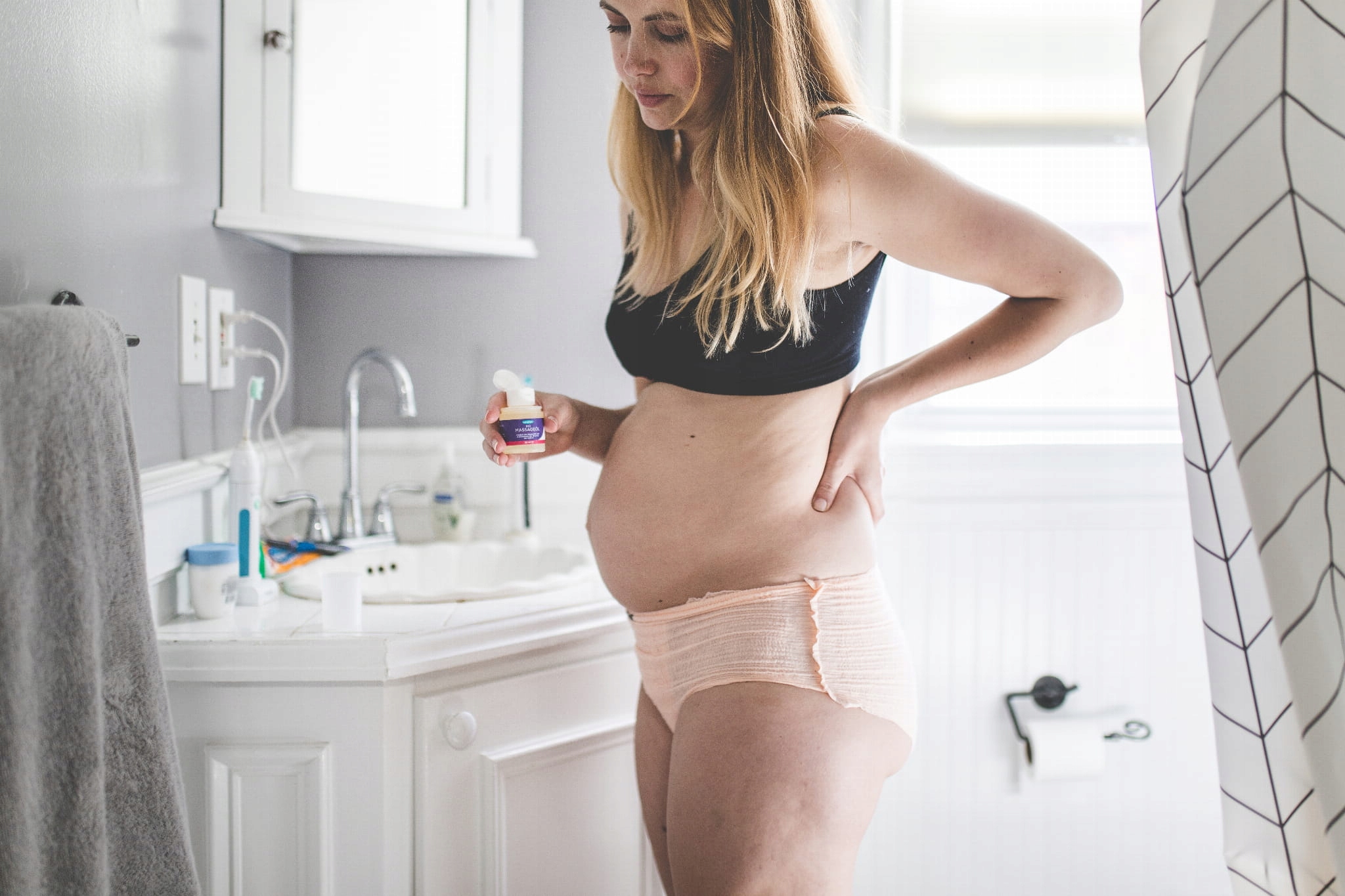 PRZEDPORODOWY OLEJEK DO MASAŻU KROCZA LANSINOH 50 ml Działanie inny