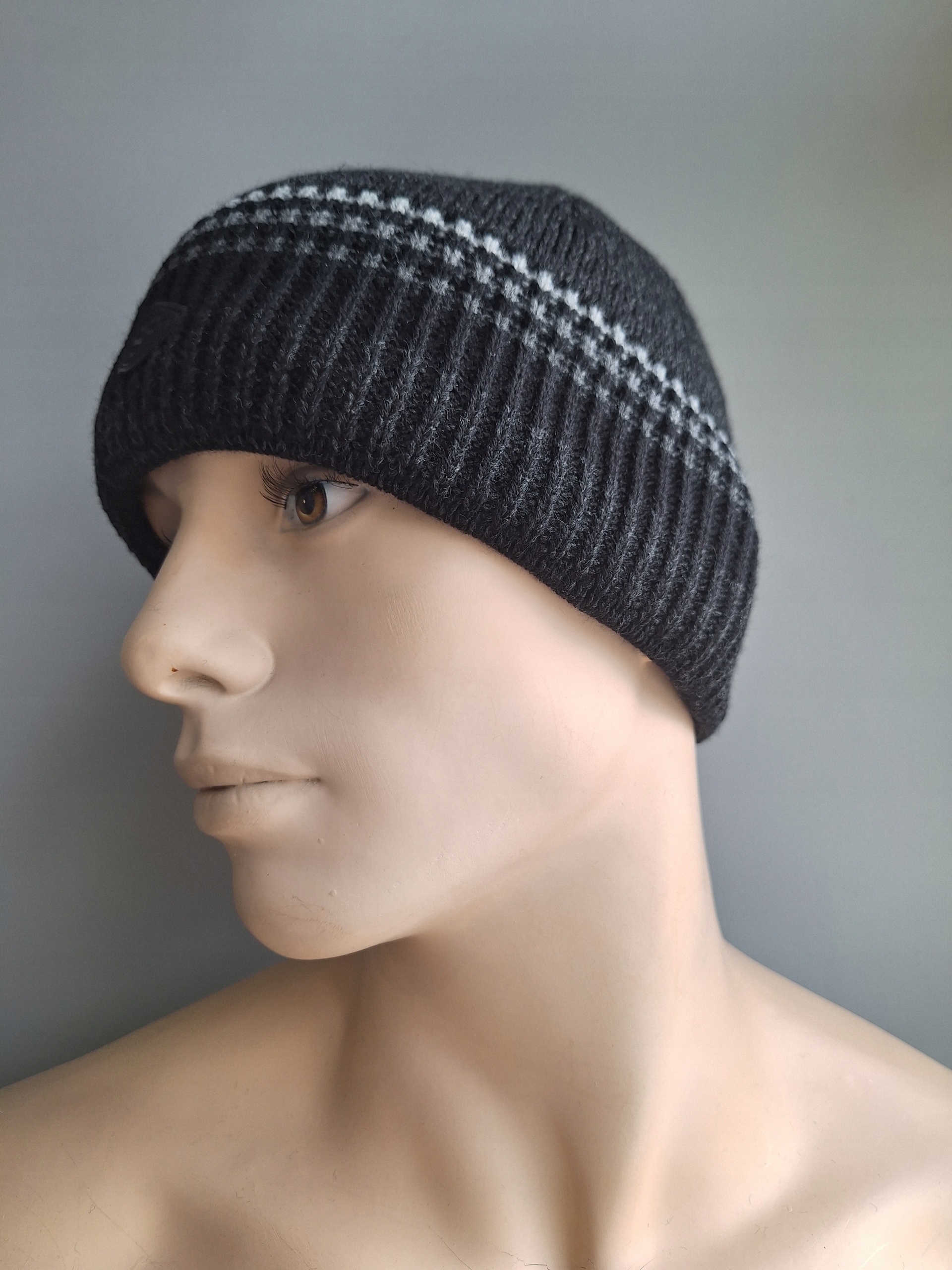 CZAPKA MĘSKA ZIMOWA GRUBA SABFIL NA POLARZE SZARA W PASKI CIENKIE