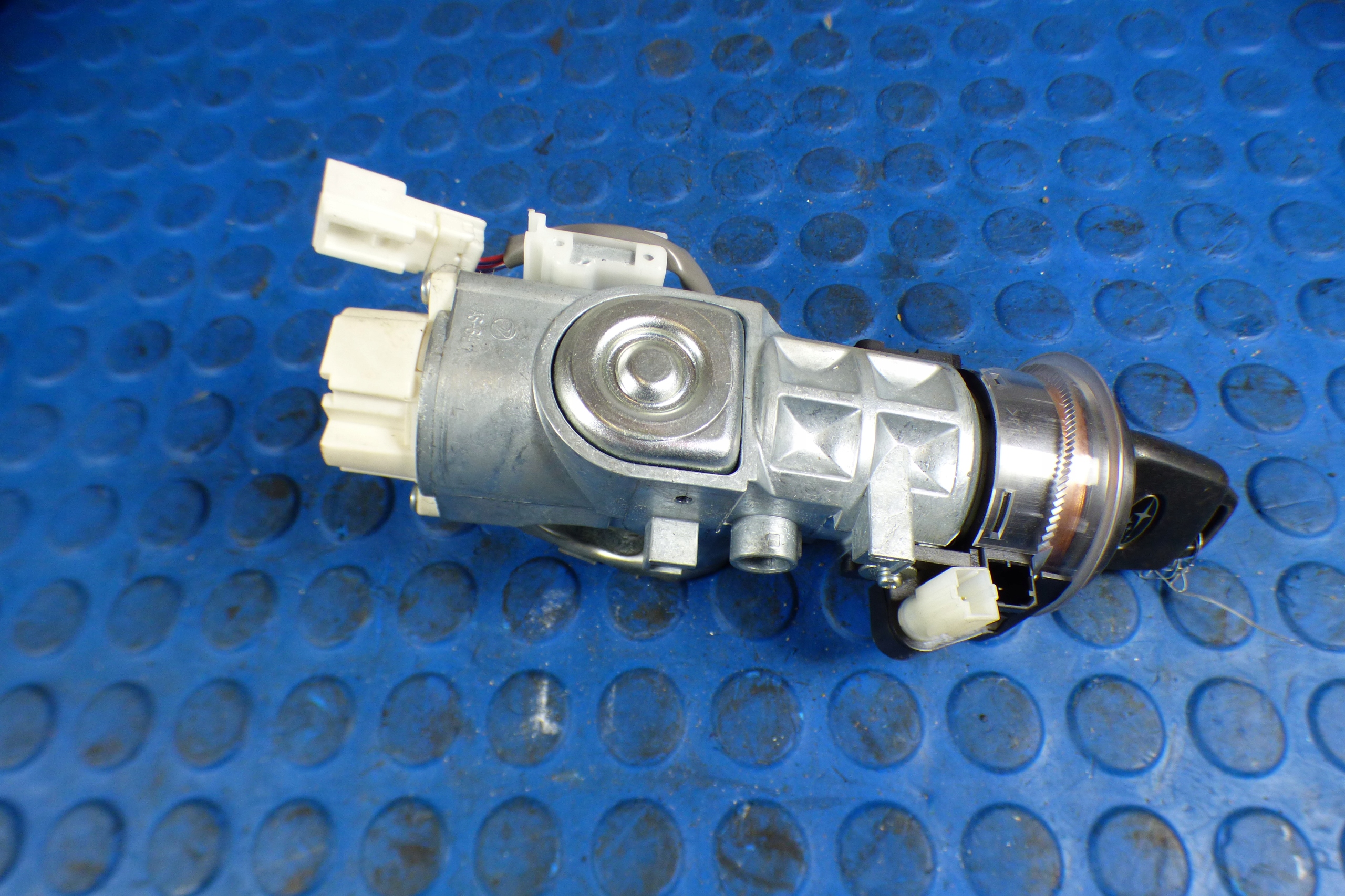 ignition key 88215AG000 europa stBDB SUBARU FORESTER III