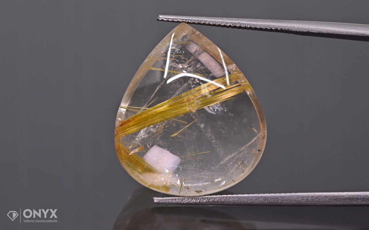 Křemen s rutilem konvexní mělká slza 20x17,5 mm